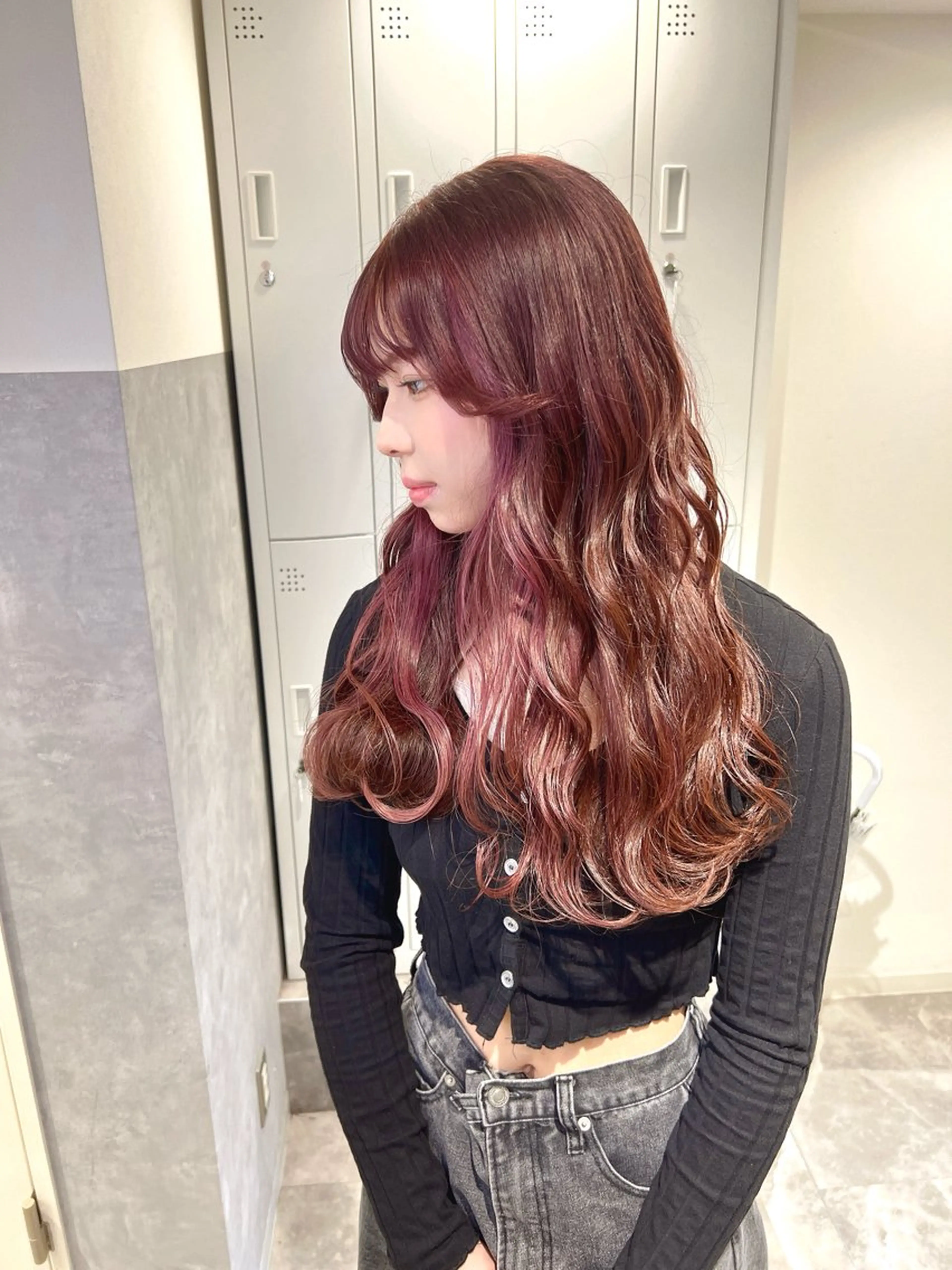 ロング カラー ブリーチ ケアブリーチ トリートメント TOMONA👑 ミルクティーレイヤーのヘアスタイル