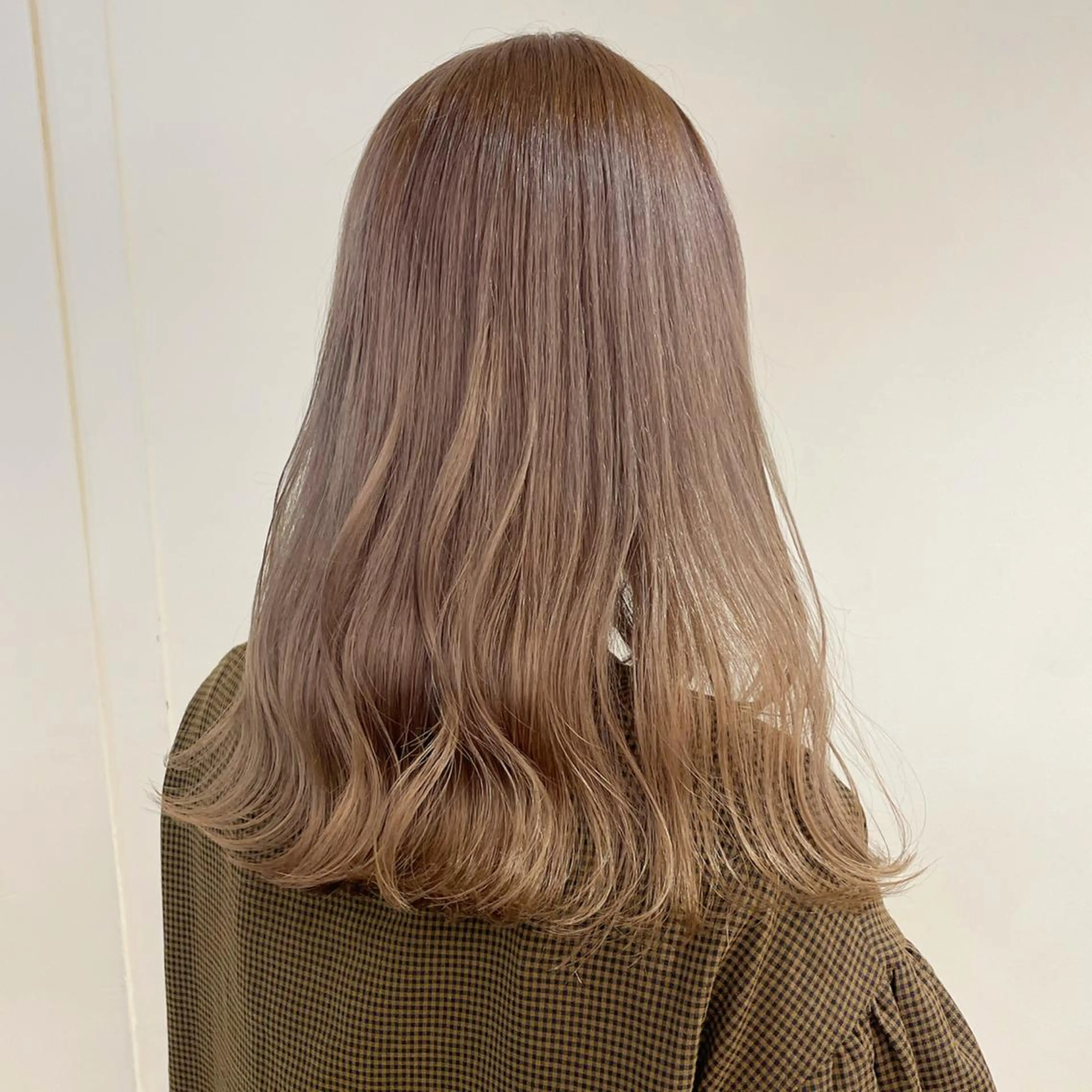 セミロング ヘアカラー soyon心斎橋所属・♡透明感/艶カラー/ M a I ♡のヘアスタイル