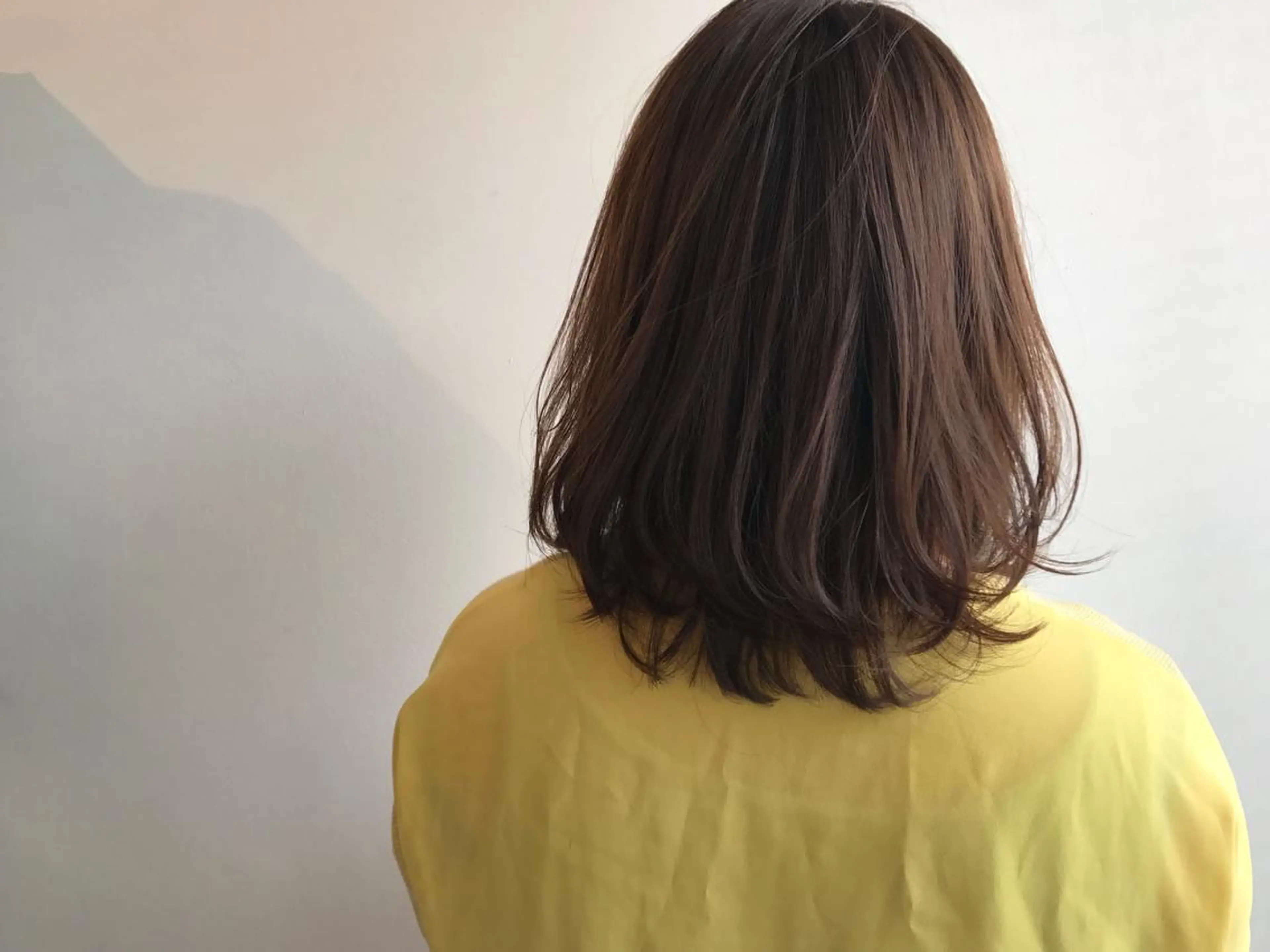 セミロング カラー グレージュ 外国人風カラー 佐伯 彰太のヘアスタイル