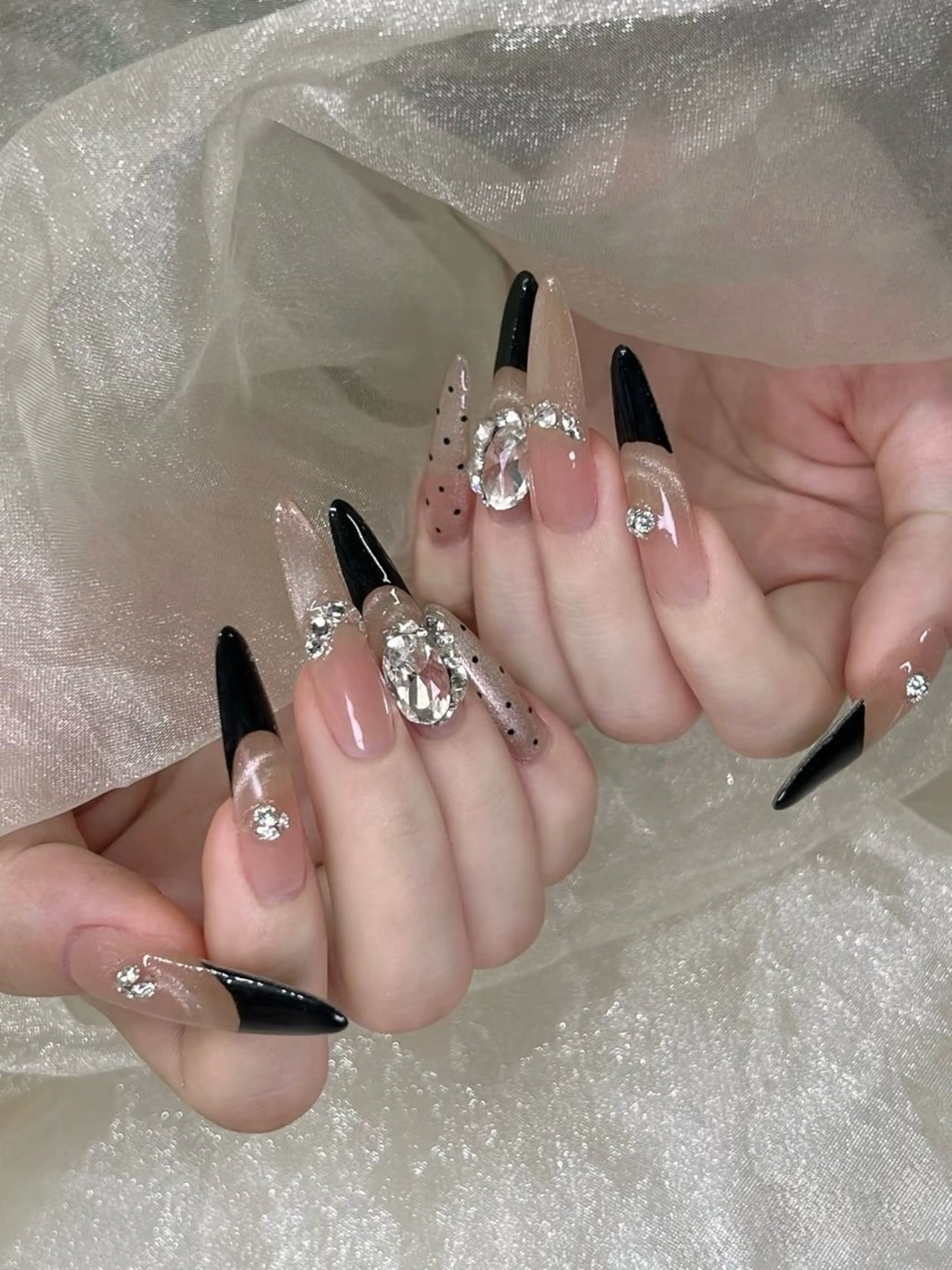 ネイル 長さ出し フレンチネイル グラデーション 卒業式 マグネットネイル ハンドネイル MIHANA NAILのネイルデザイン