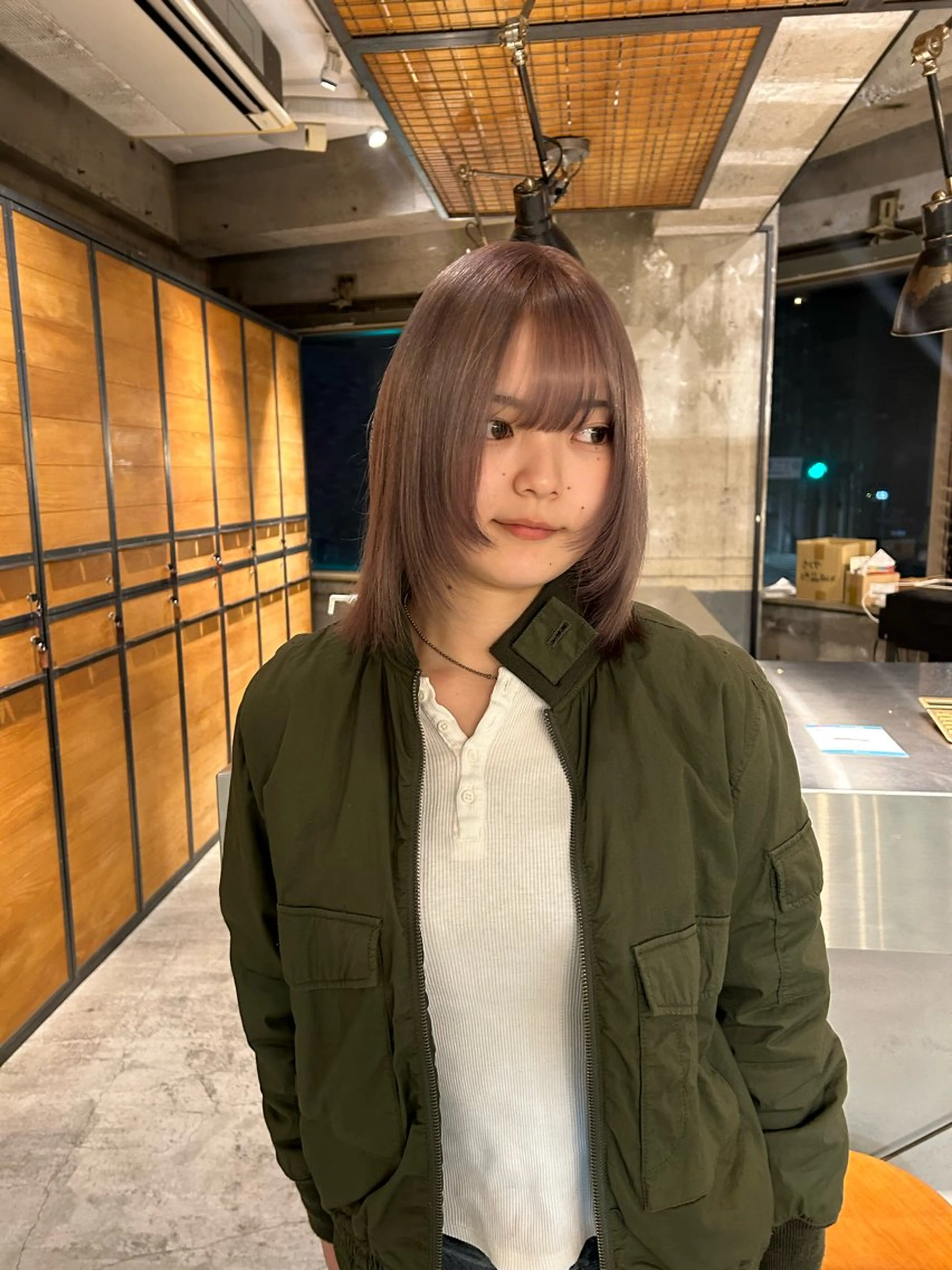 ミディアム カラー ブリーチ グレージュ ラベンダーカラー ラベンダーグレージュ ラベンダーグレー ヘアカラー keen 立川のヘアスタイル