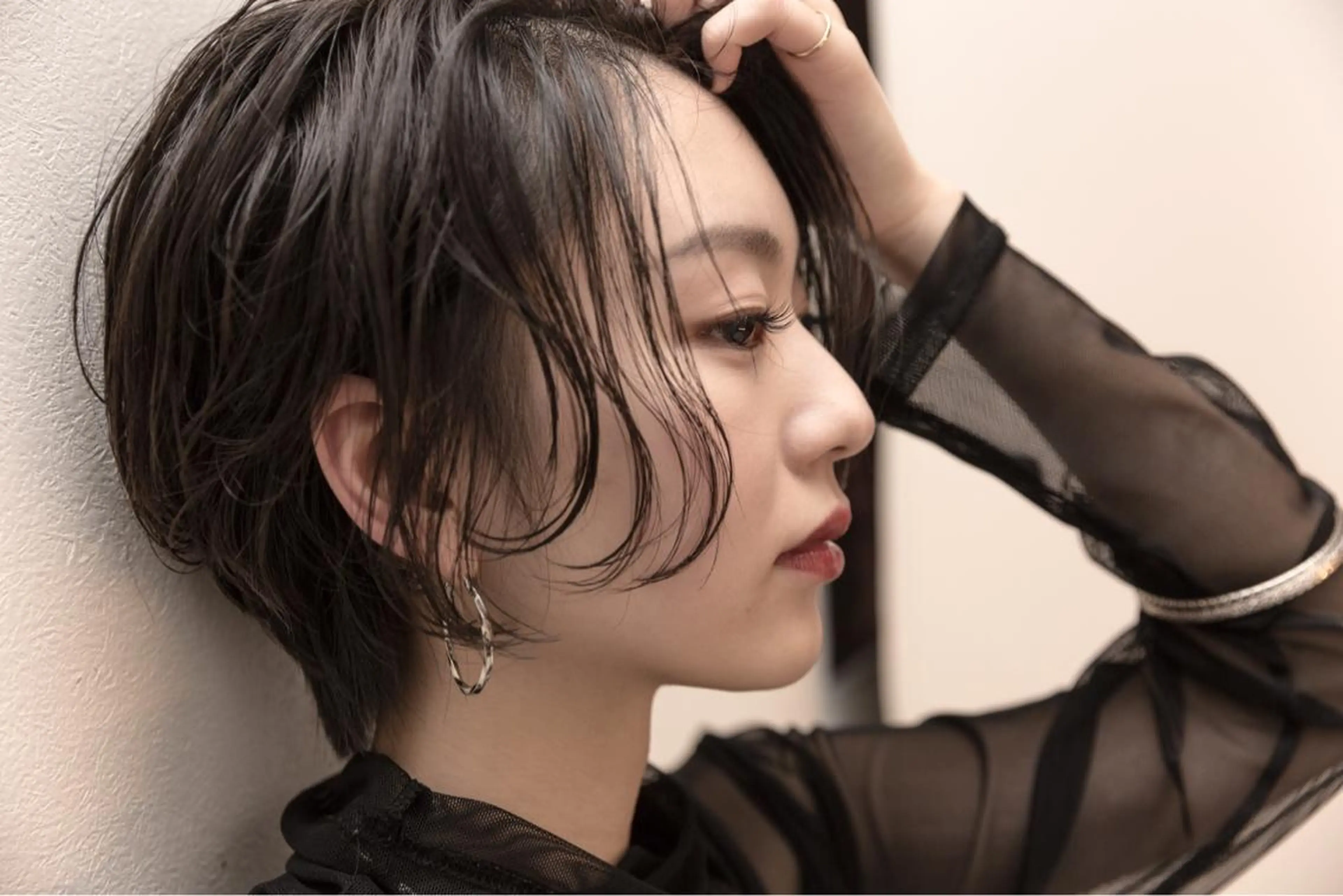 ショート カラー ツジガキ ユウスケのヘアスタイル