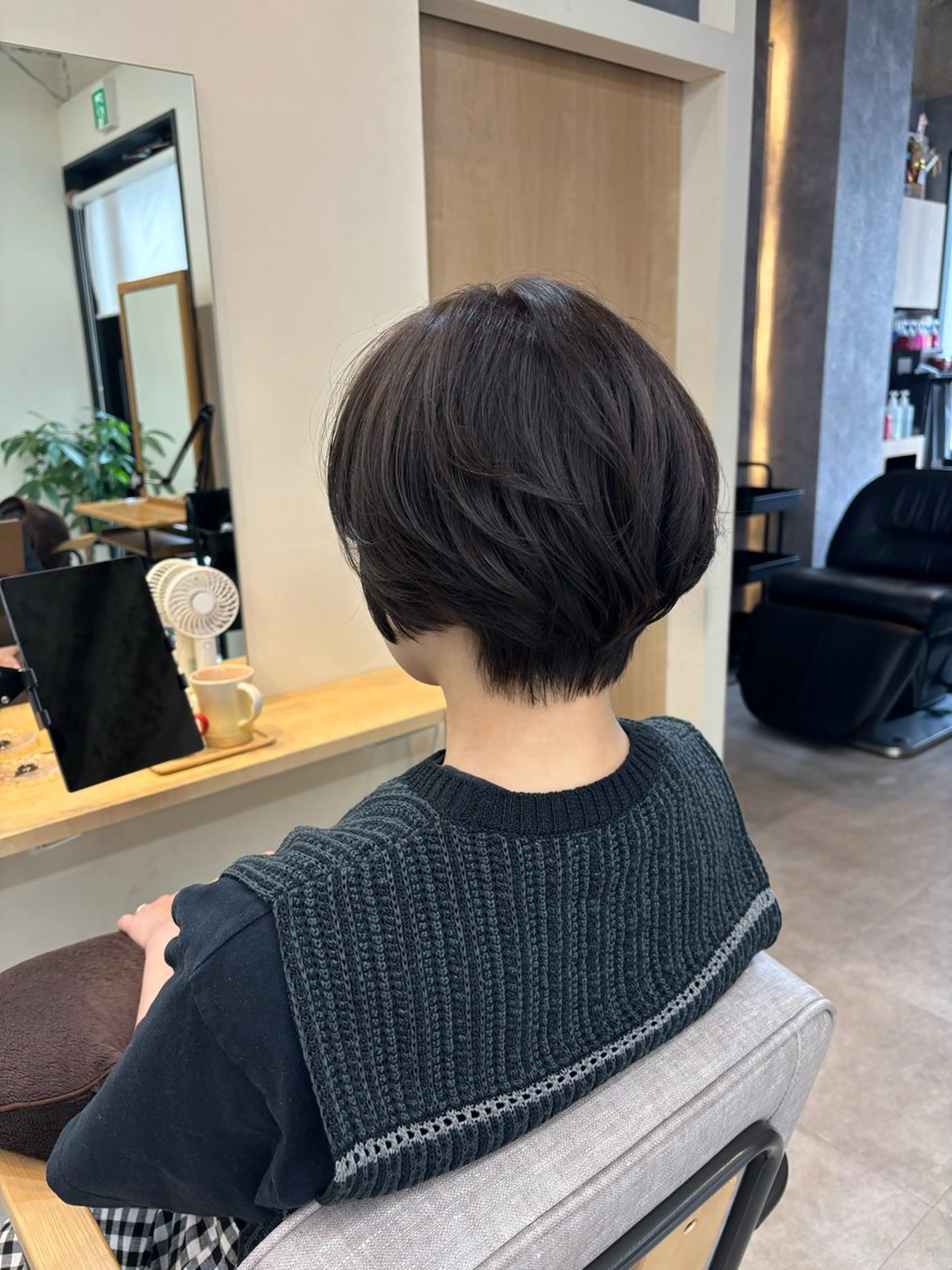 ショート カラー アッシュ イルミナカラー ラベンダーカラー くびれヘア 髪質改善 カット ヘアカラー 桜木町2分/くびれ /ボブ/ナチュラルのヘアスタイル