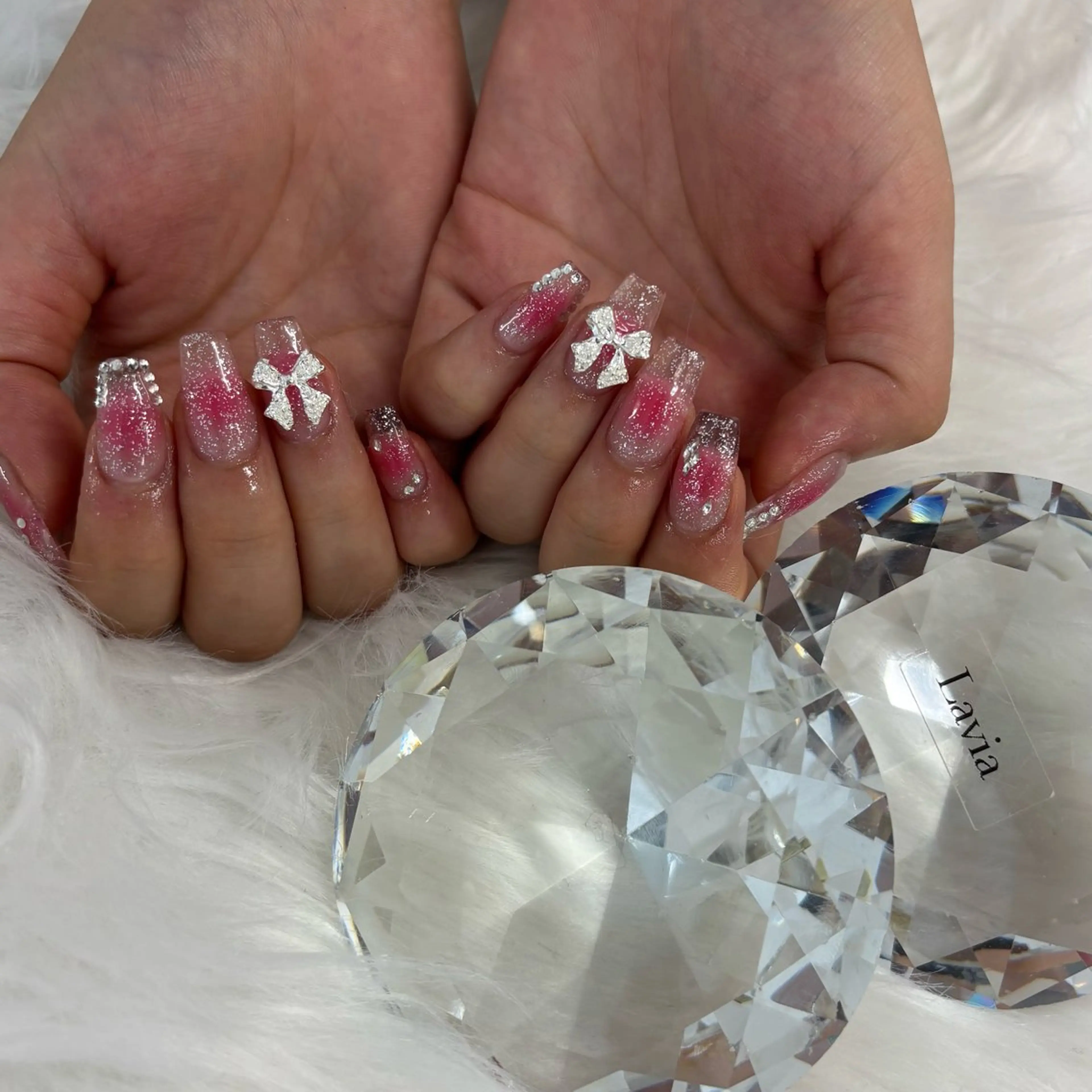 ネイル チークネイル ガーリー キラキラネイル スカルプネイル nail salon Lavia所属・Lavia Nanamiのネイルデザイン