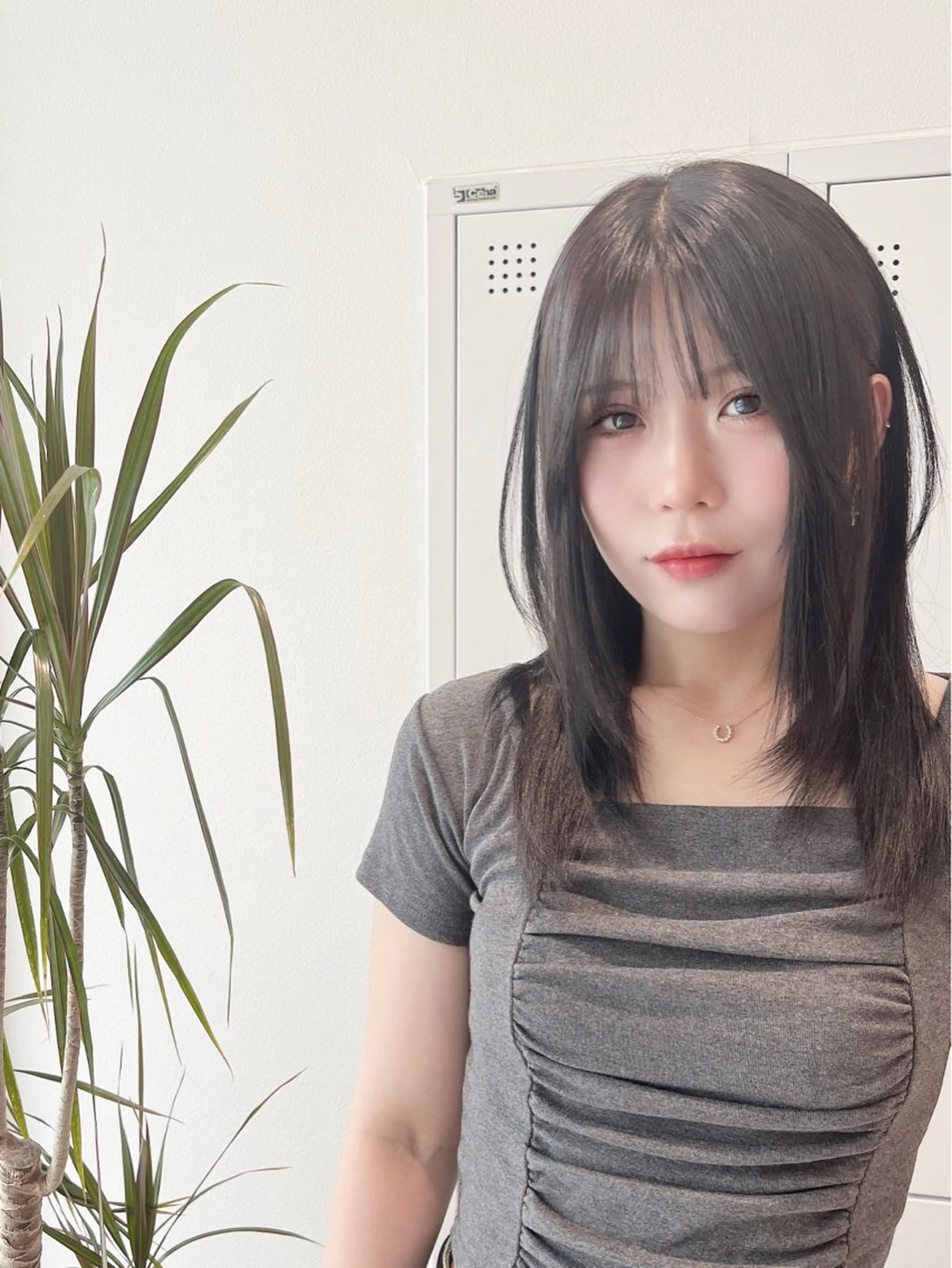 セミロング カラー Say.石川葵 ショートボブ前髪のヘアスタイル