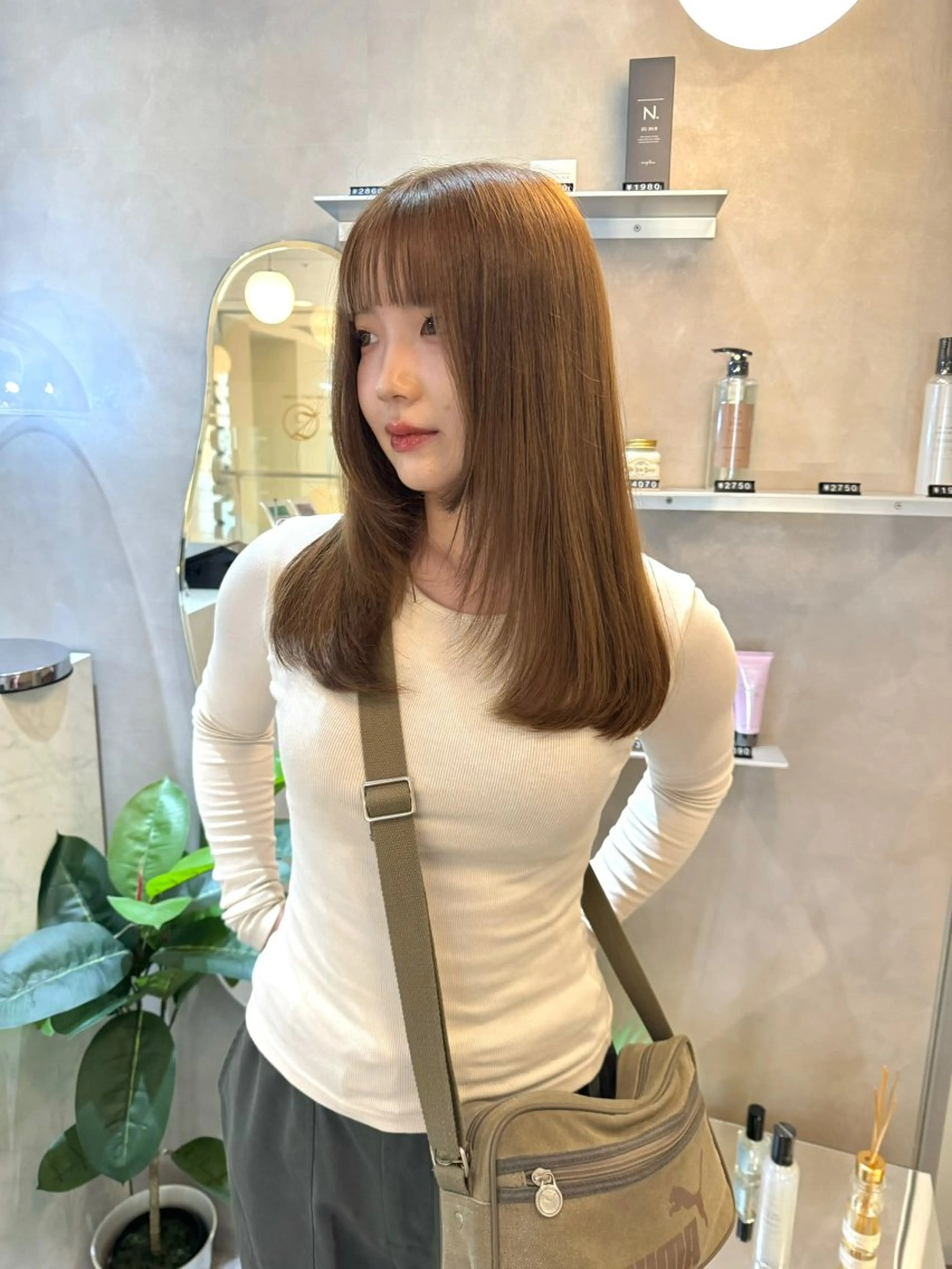 セミロング 顔周りカット レイヤーカット 韓国ヘア🇰🇷 松田光里のヘアスタイル