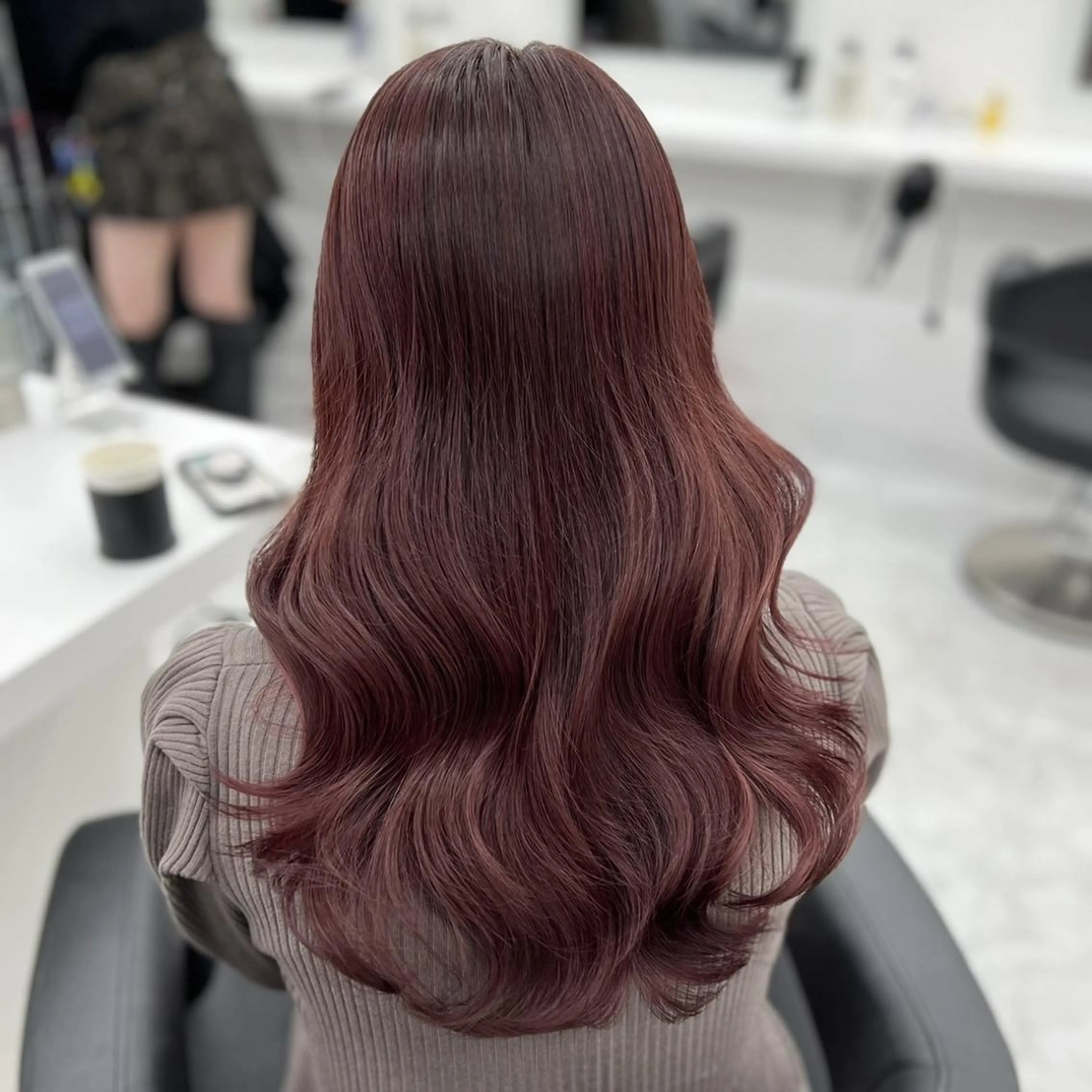 カラー 🪡透明感レイヤ ー🪡渋谷美容室🫧のヘアスタイル