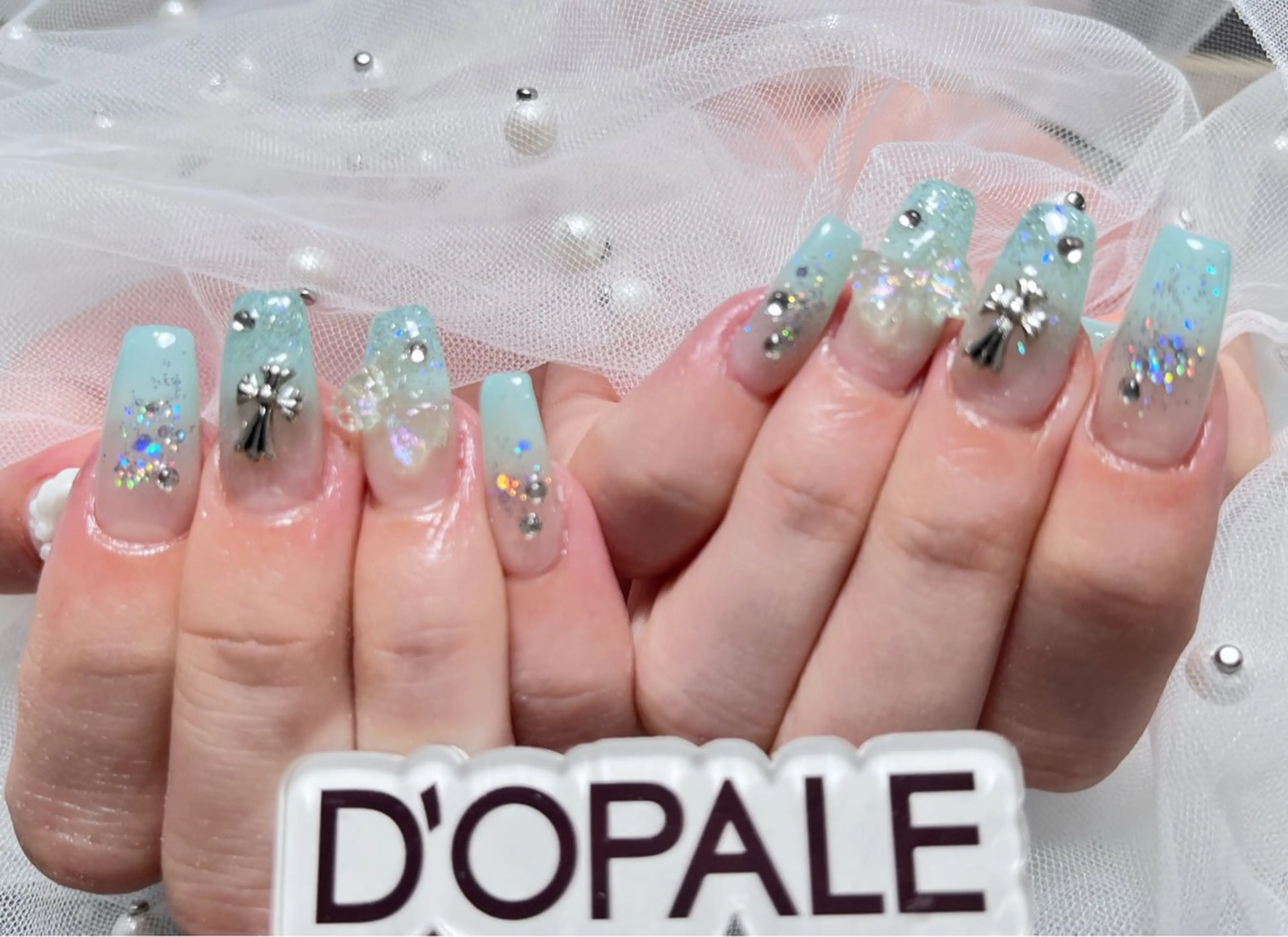 ネイル DOPALE、もも 彦奇のネイルデザイン