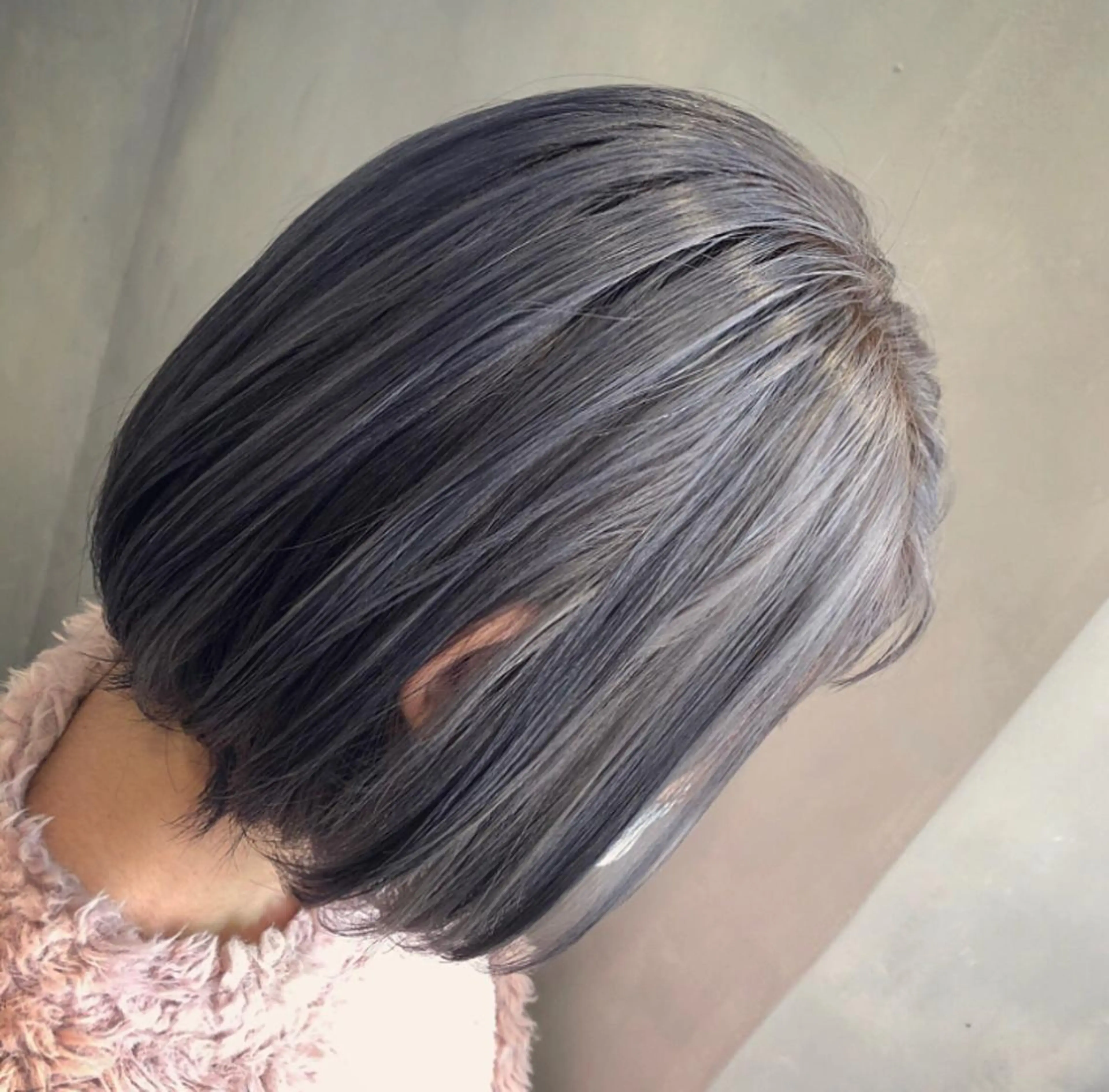 ショート カラー 透明感カラー ハイトーンカラー ハイダメージ毛 縮毛矯正のヘアスタイル