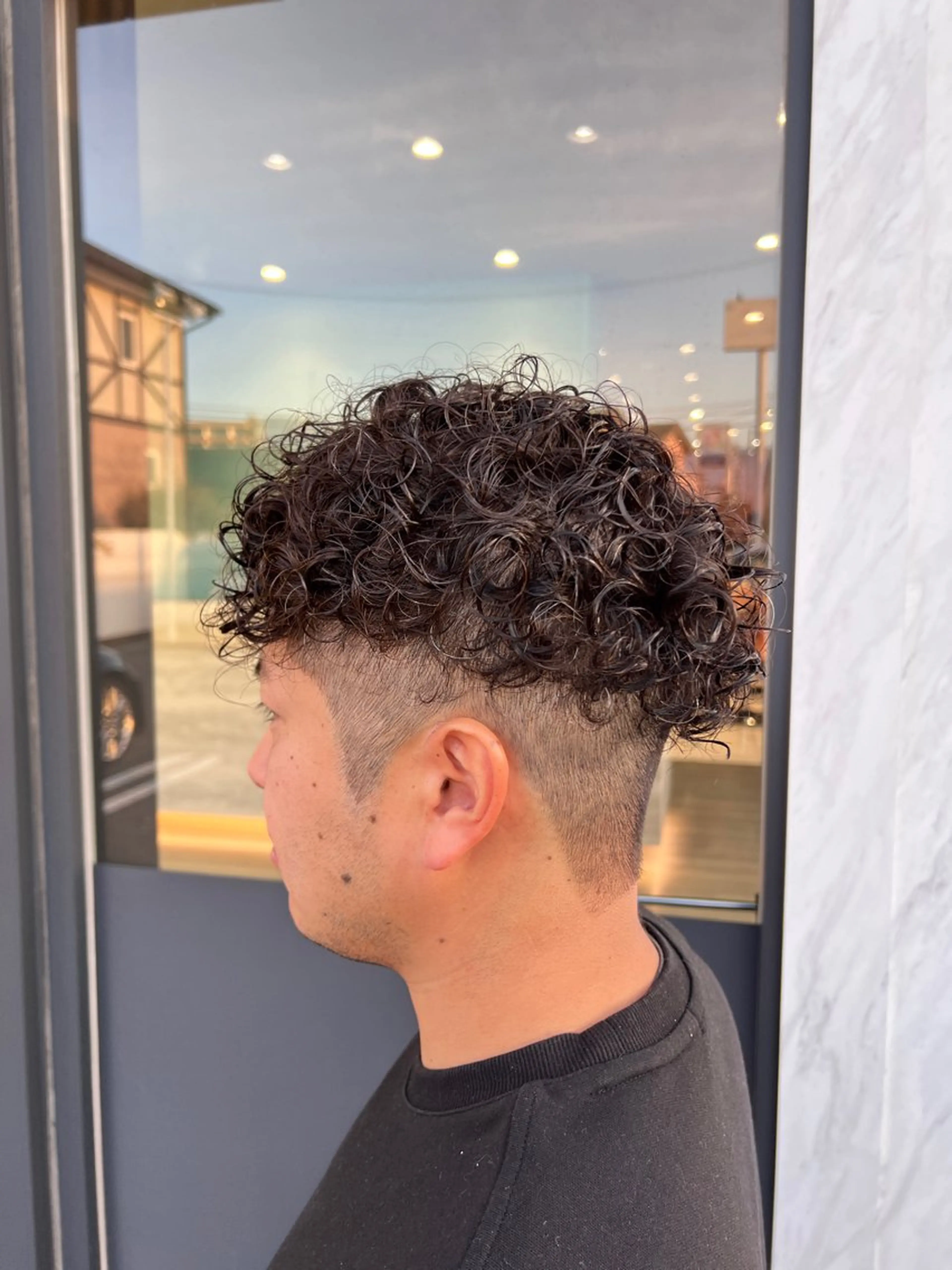 ショート パーマ メンズ メンズパーマ 志田 ほん/ インナーカラーのヘアスタイル