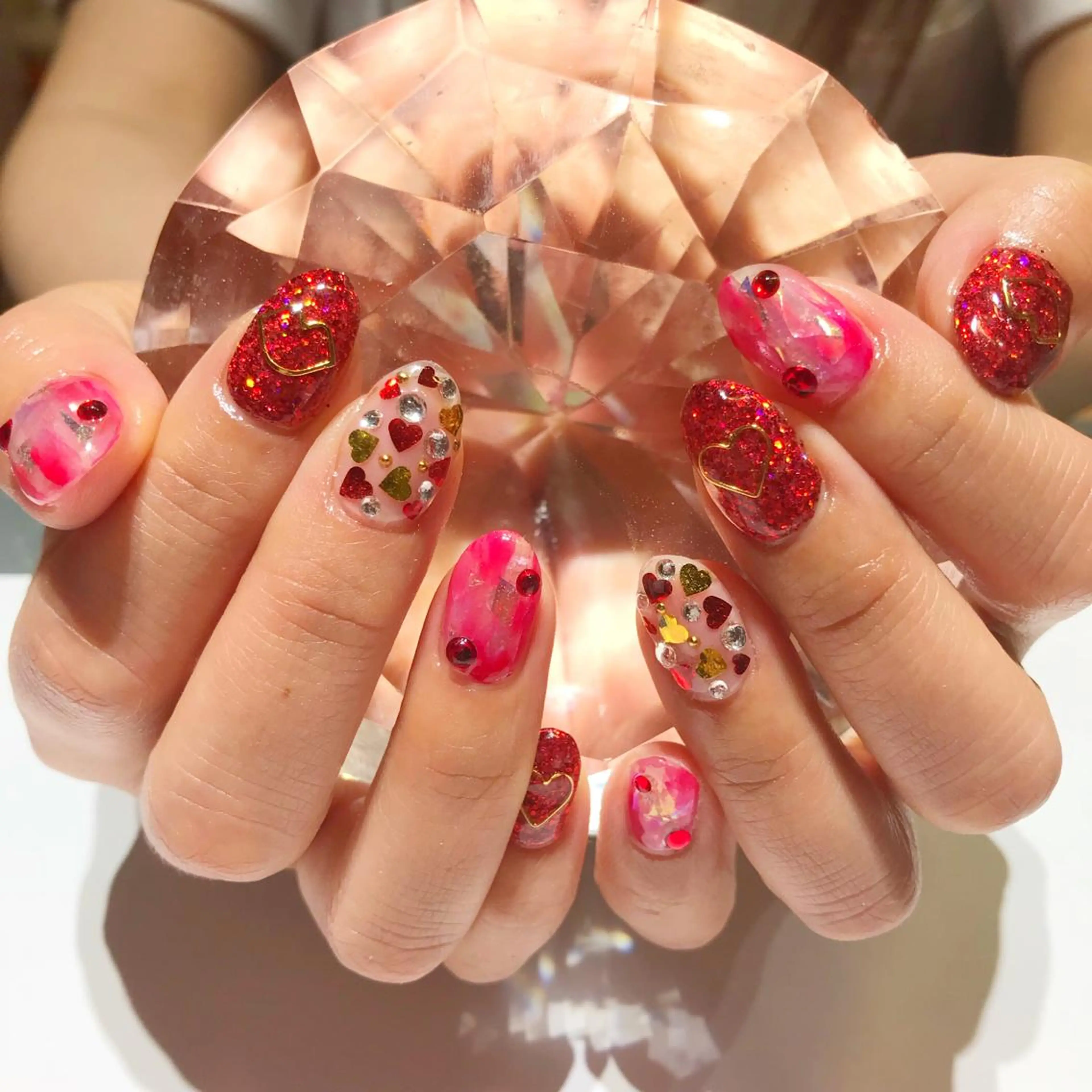ネイル ジェルネイル 赤色 YUN 💅のネイルデザイン
