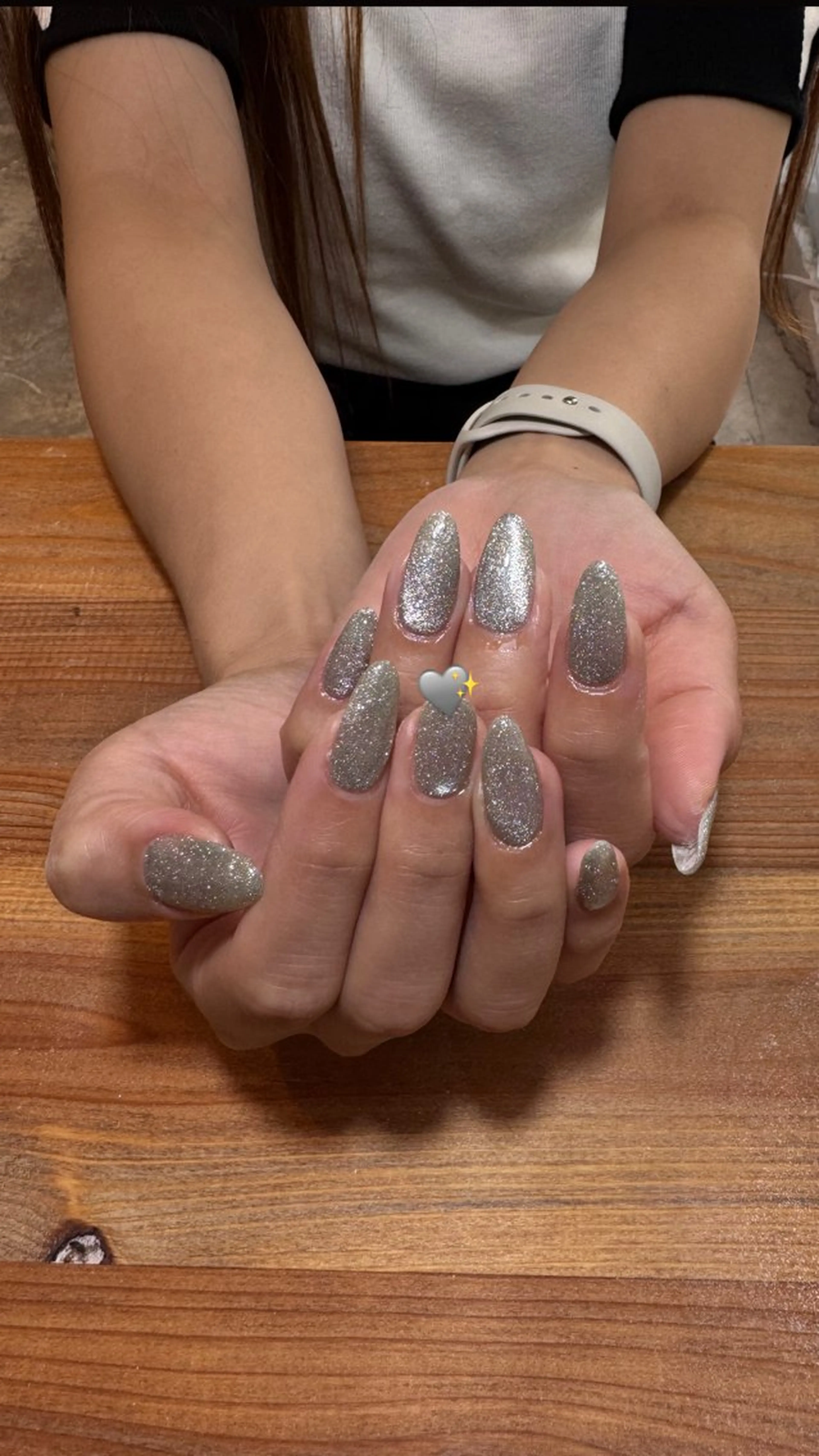 ネイル キラキラネイル ハンドネイル Nes.nail&eyelash所属・ayuna .のネイルデザイン