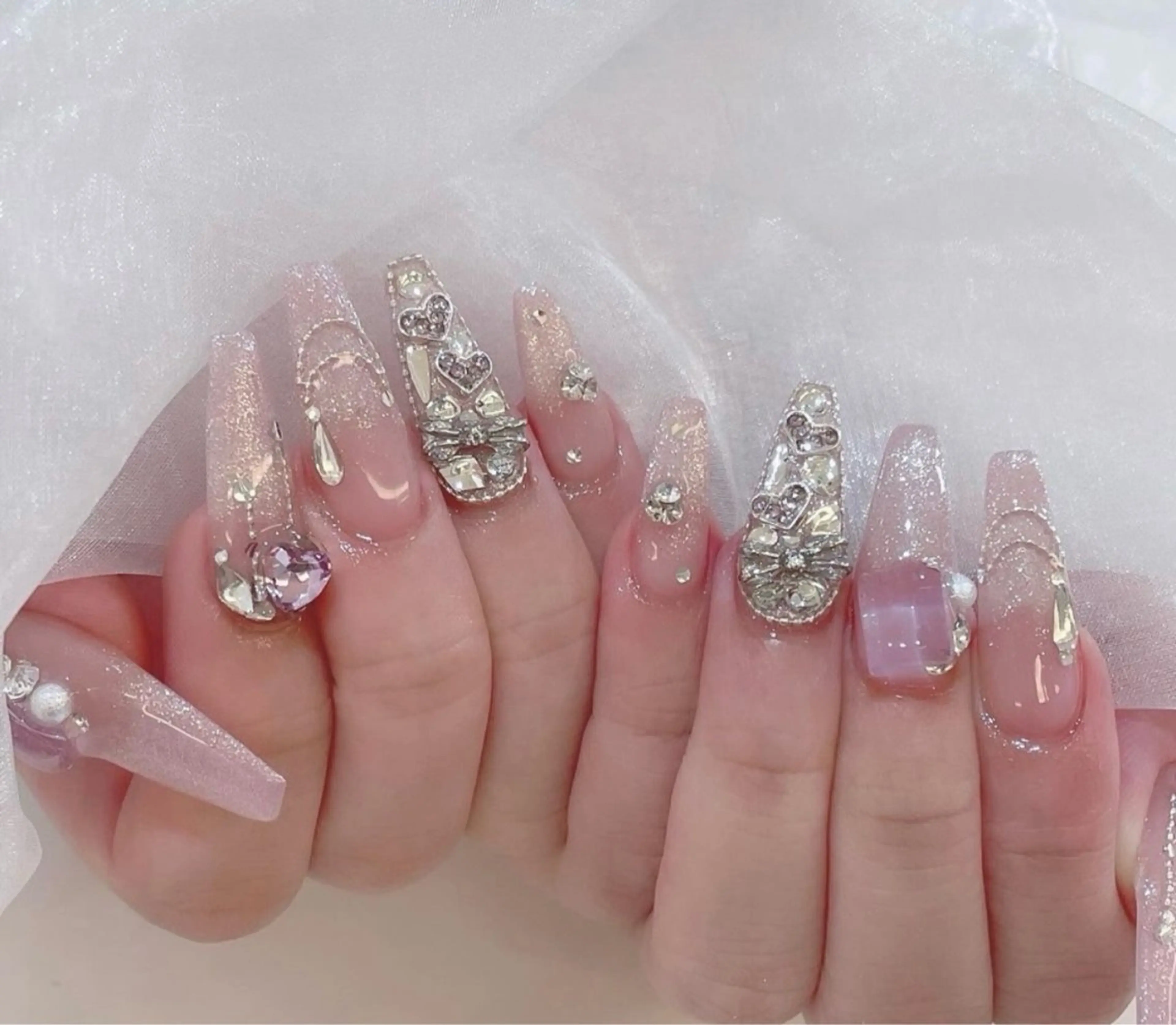 ネイル アートネイル 長さ出し ジェルネイル マグネットネイル ニュアンスネイル なな_ CloudyChanのネイルデザイン