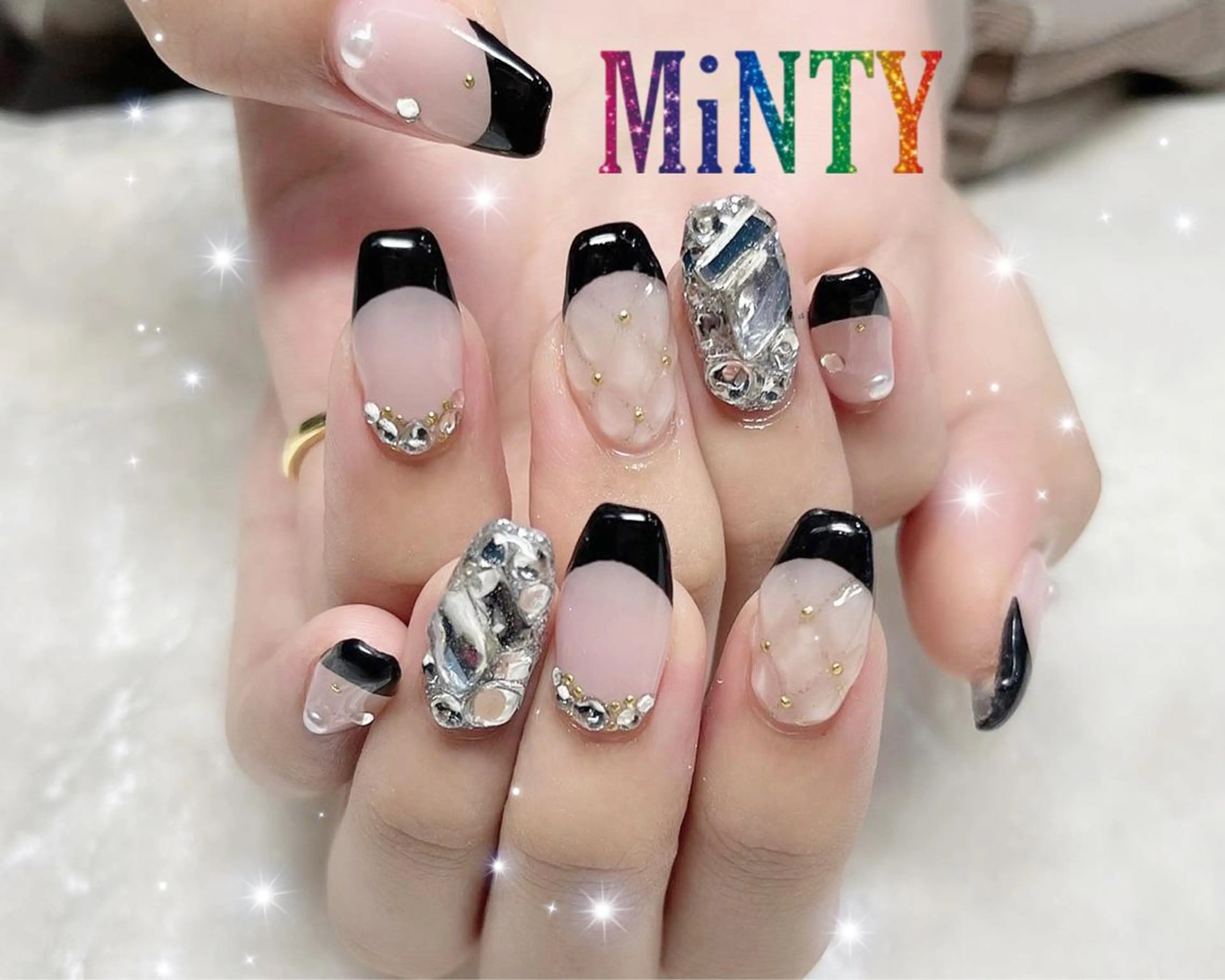 ジュニアネイリスト★【ジェル】画像持ち込み付け放題コース🖤デザインを予約時にお送りください！！の写真