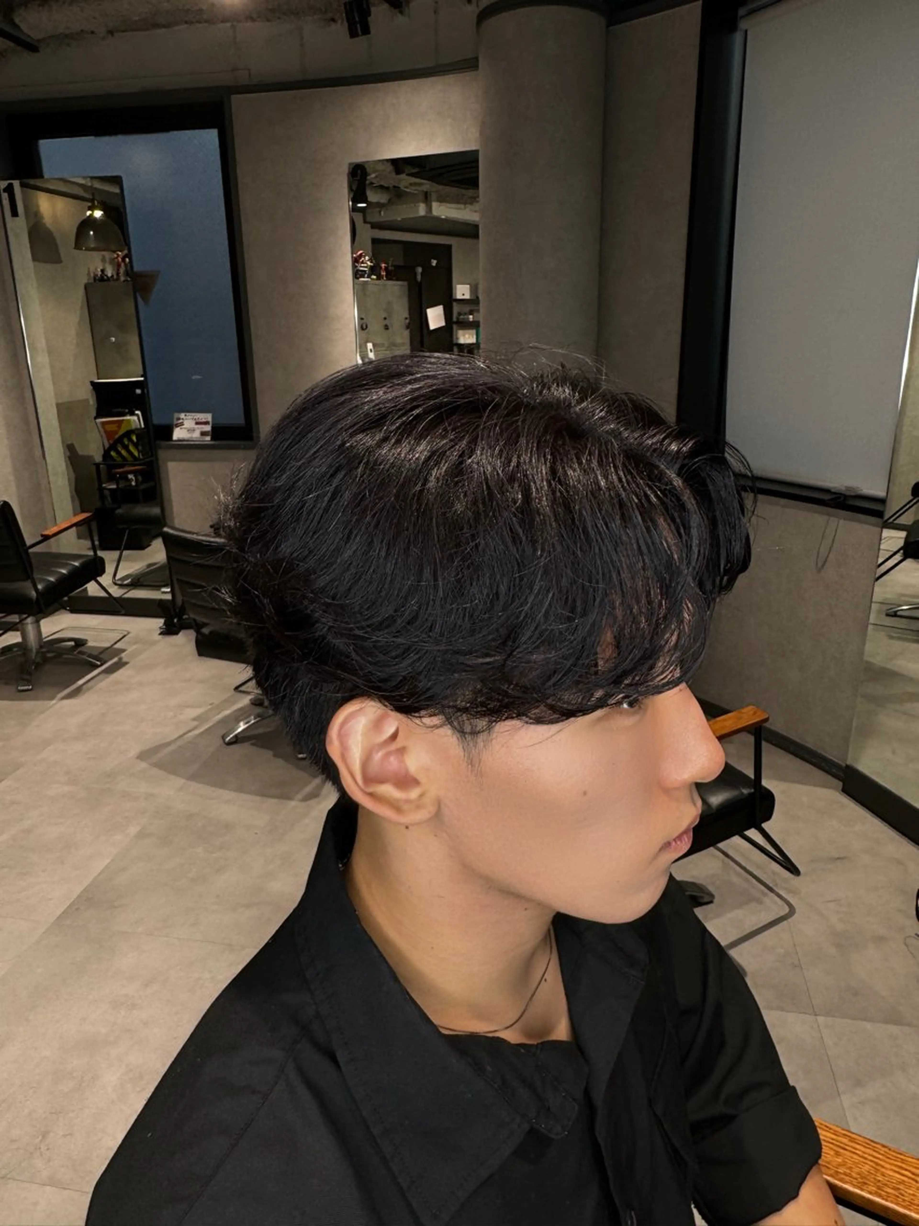 パーマ メンズ カット パーマ トリートメント 韓国特化🇰🇷愁斗 センターパートパーマのヘアスタイル