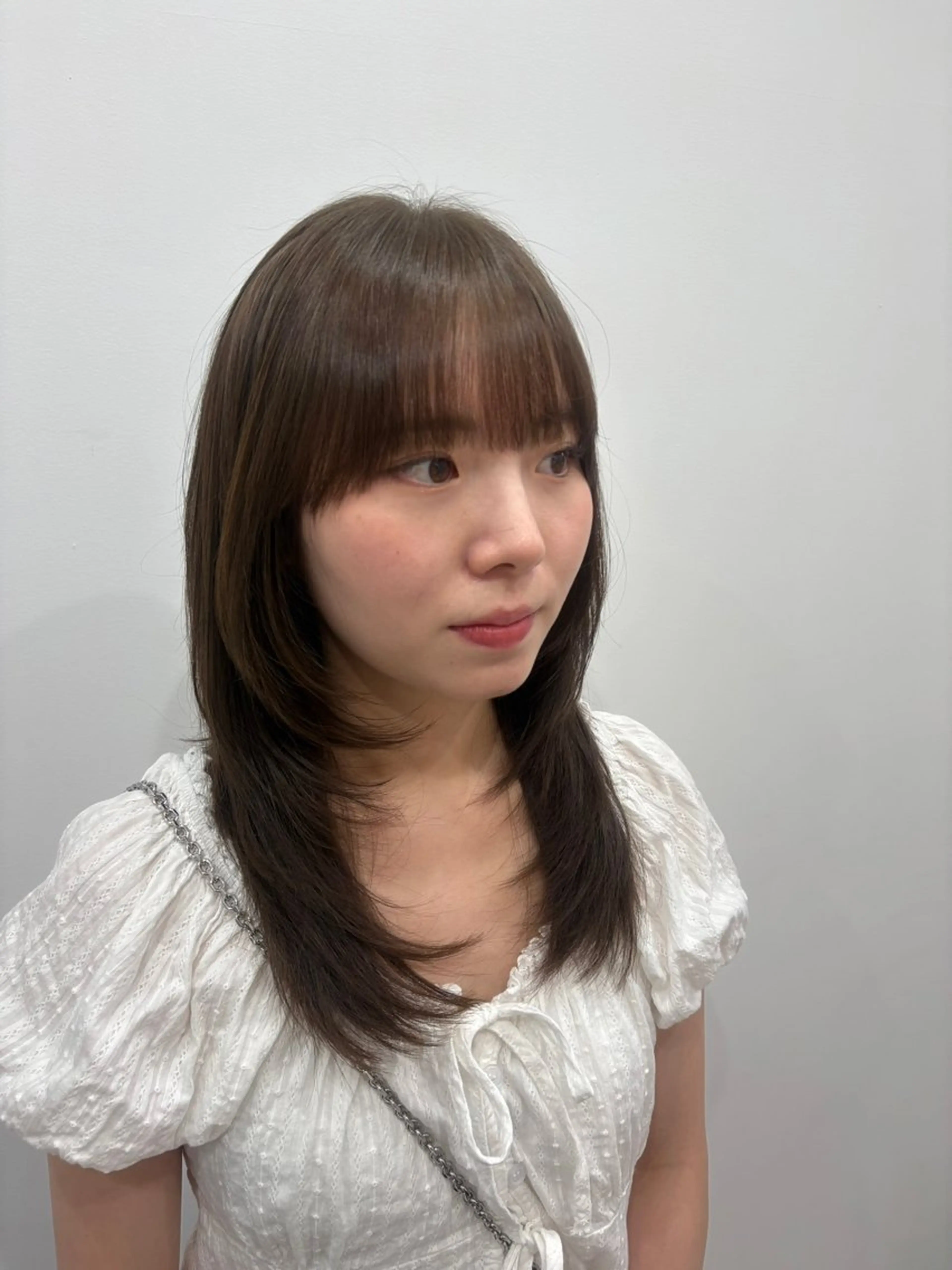 セミロング レイヤーカット カット トリートメント 髪質改善／艶カラー ／YUのヘアスタイル