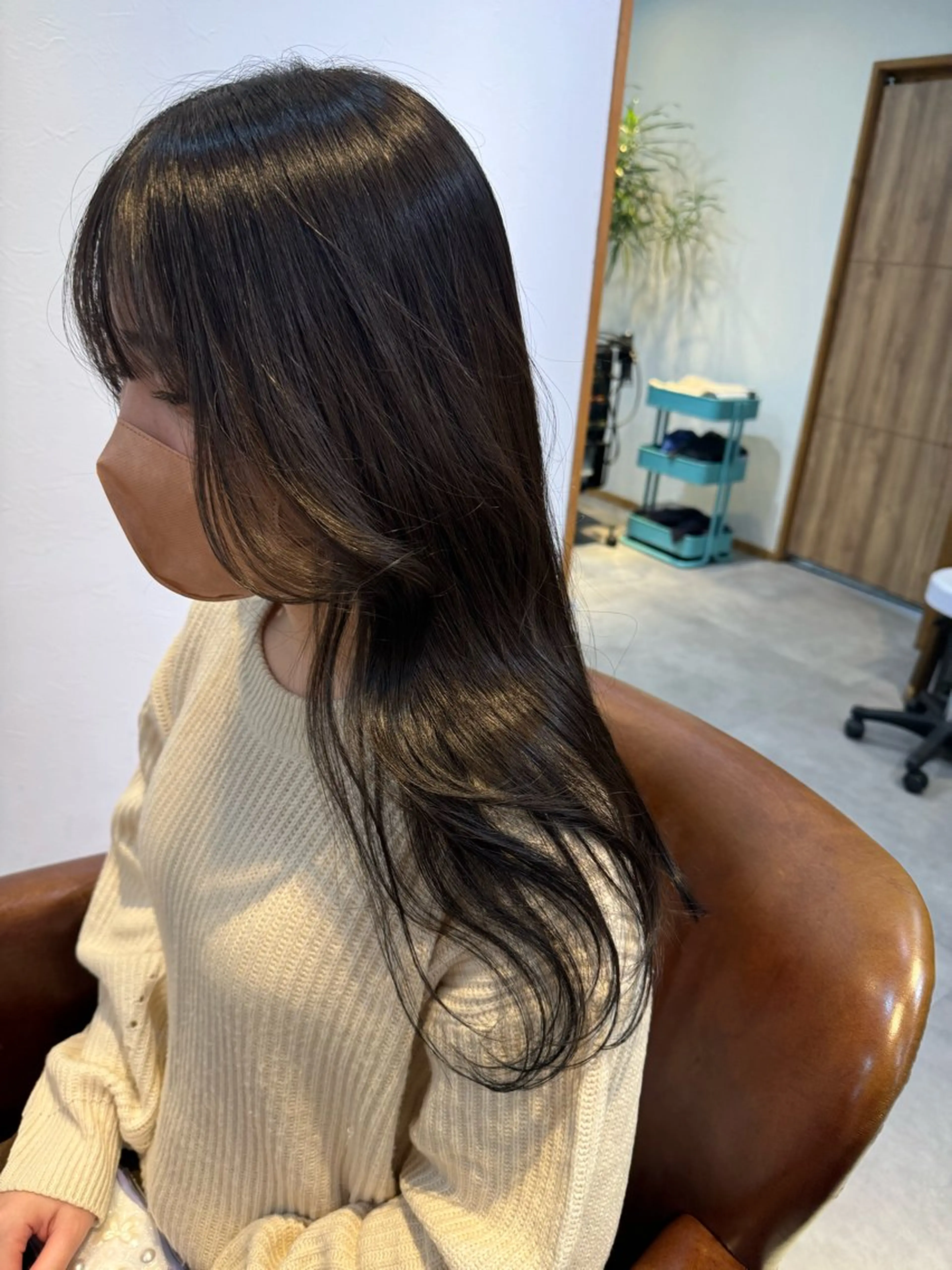 カラー ベージュカラー 透明感カラー オリーブベージュ ヘアカラー トリートメント Revie  hair所属・福田ひより🐥 ワンカラー/ブリーチのヘアスタイル