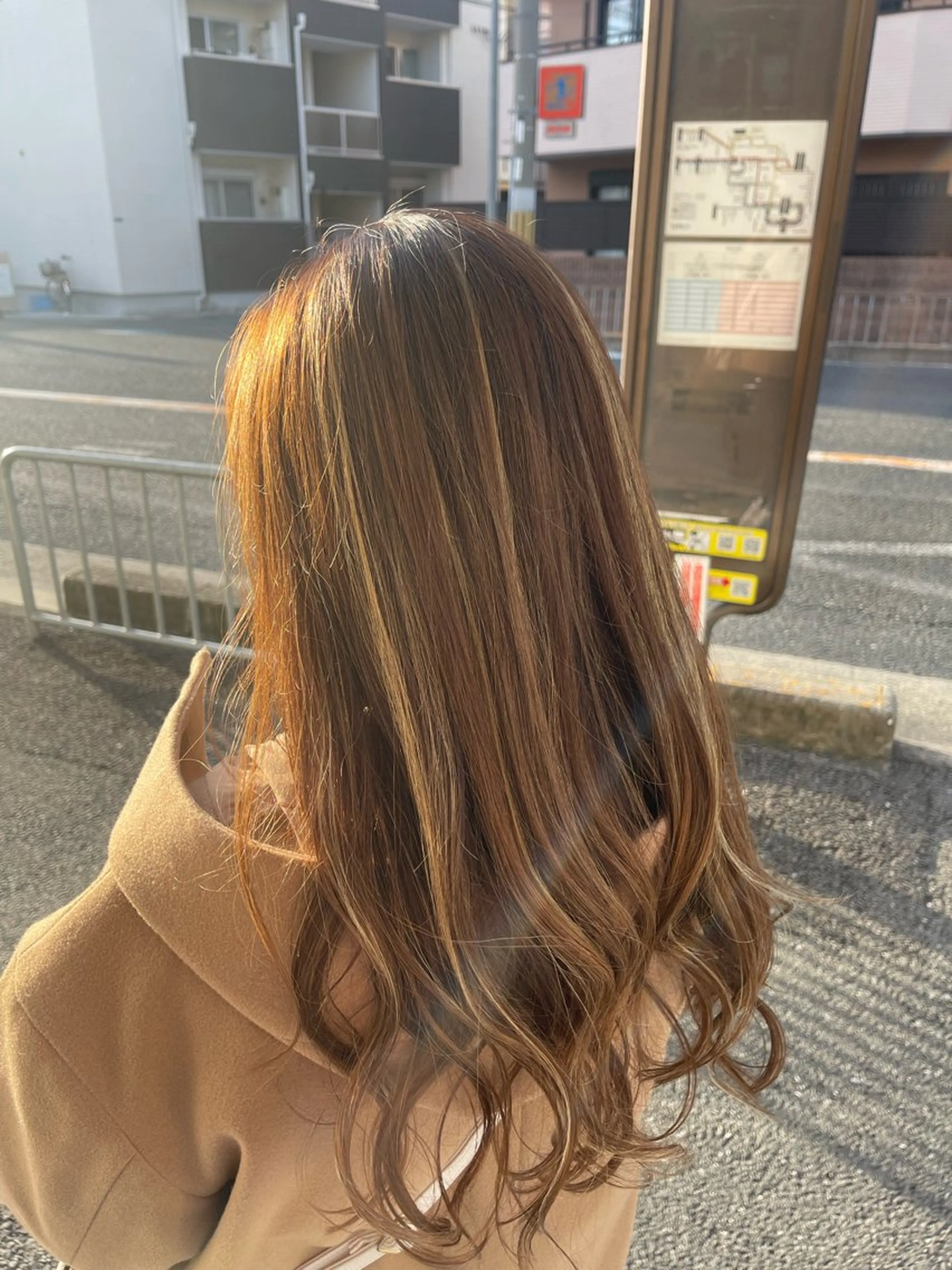セミロング カラー カット ヘアカラー Le rond所属・透明感艶カラー 城間晴人のヘアスタイル