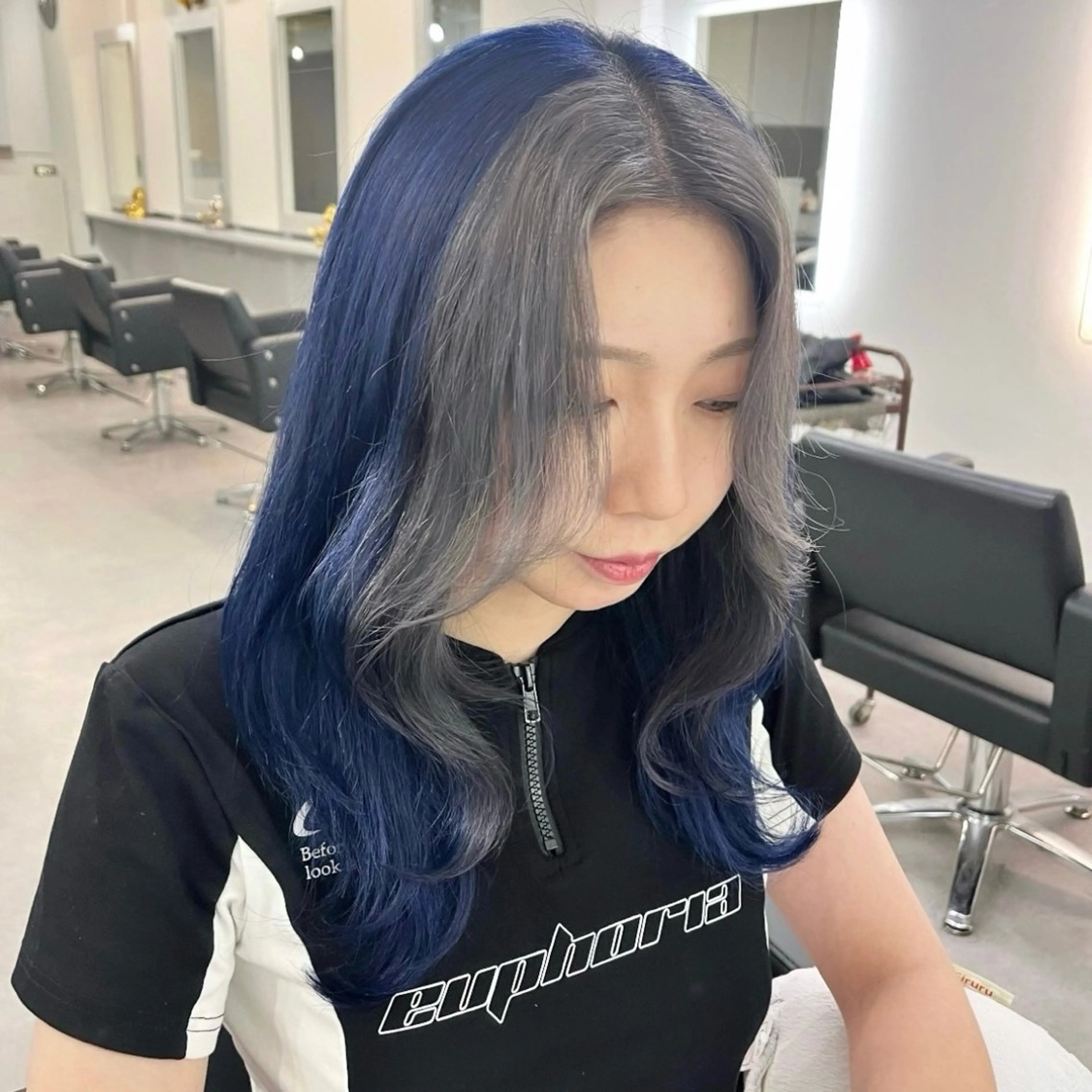 セミロング カラー ミストバング  フェイスフレーミング ネイビーカラー ヘアカラー Cielro所属・エクステ ♡ 篠田 梓のヘアスタイル