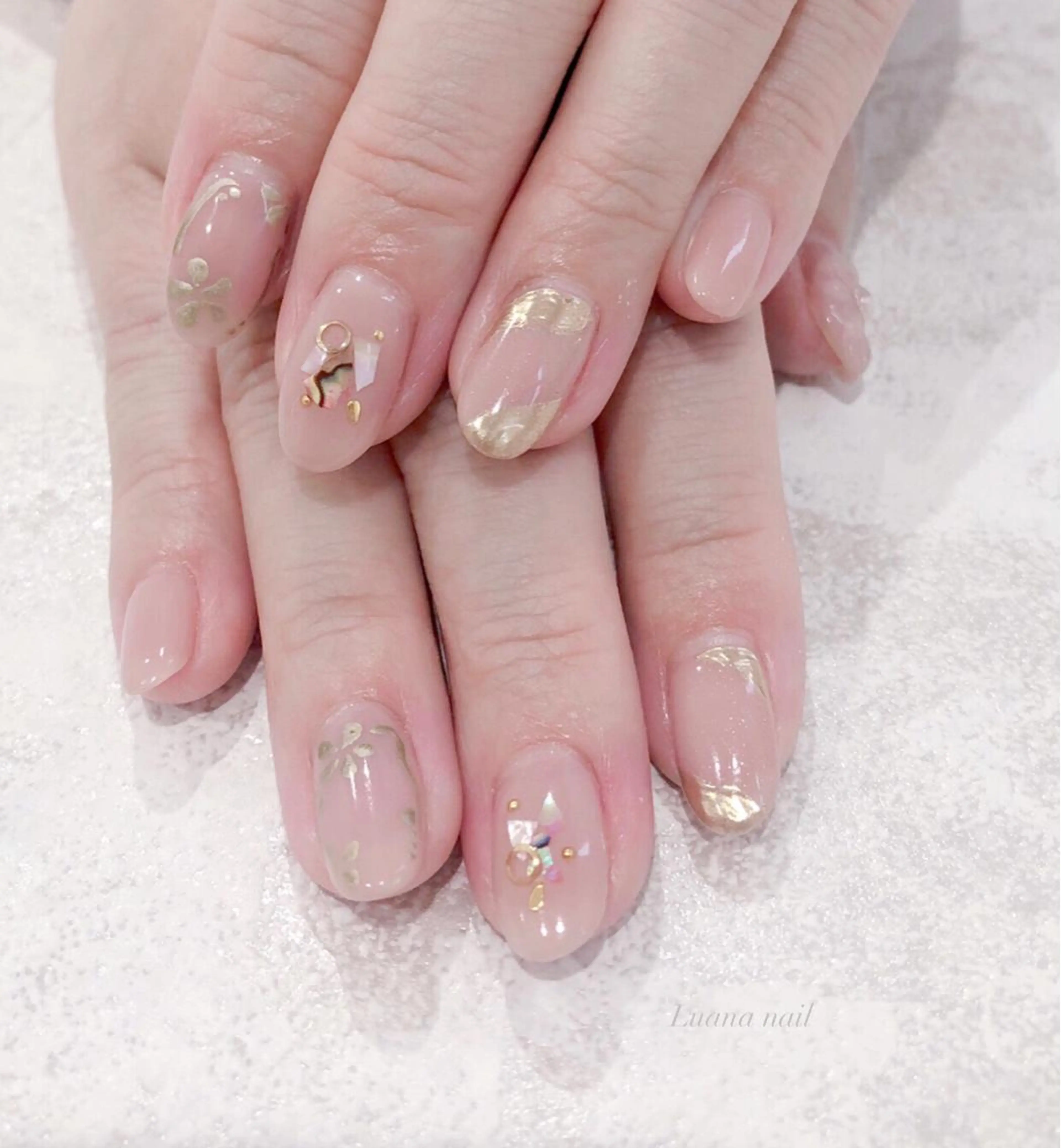 ミディアム キッズ ネイル アートネイル フラワーネイル ジェルネイル ミラーネイル オフィスネイル Luana nail (ルアナネイル)のネイルデザイン