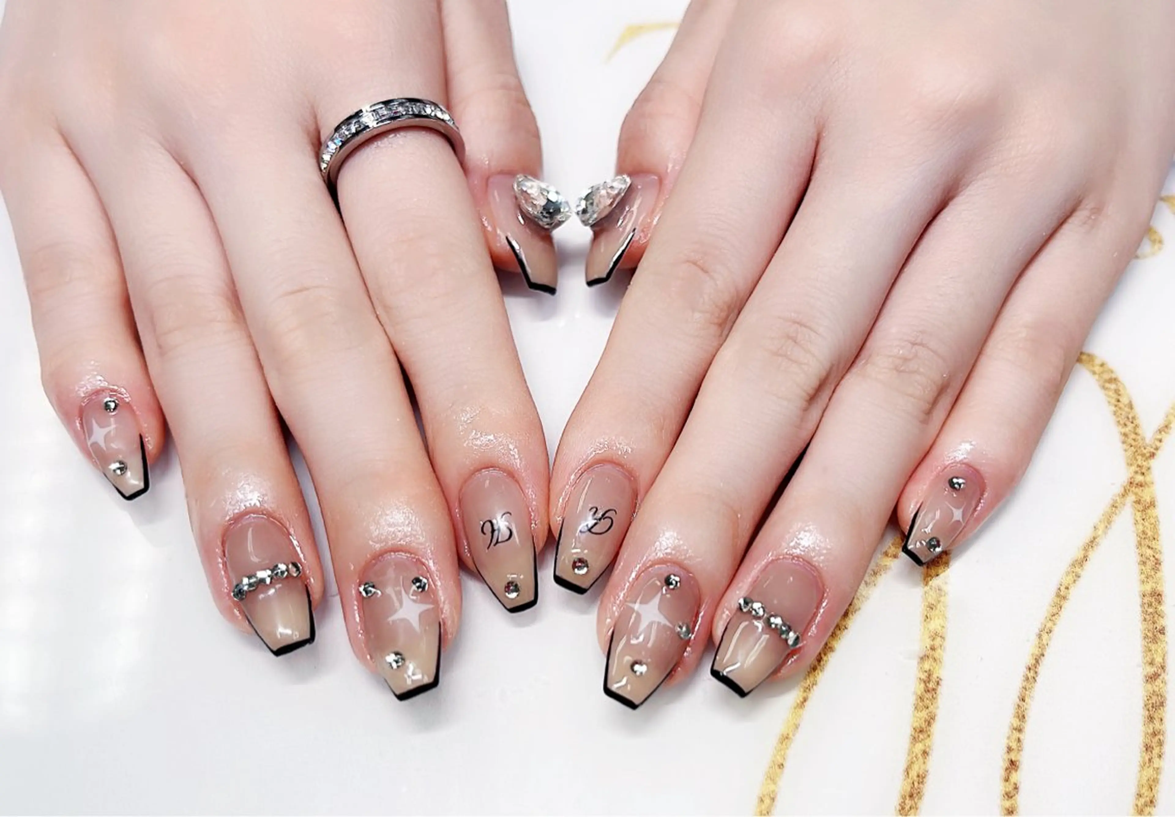 ネイル ルアナネイルサロン所属・ルアナネイル サロンのネイルデザイン