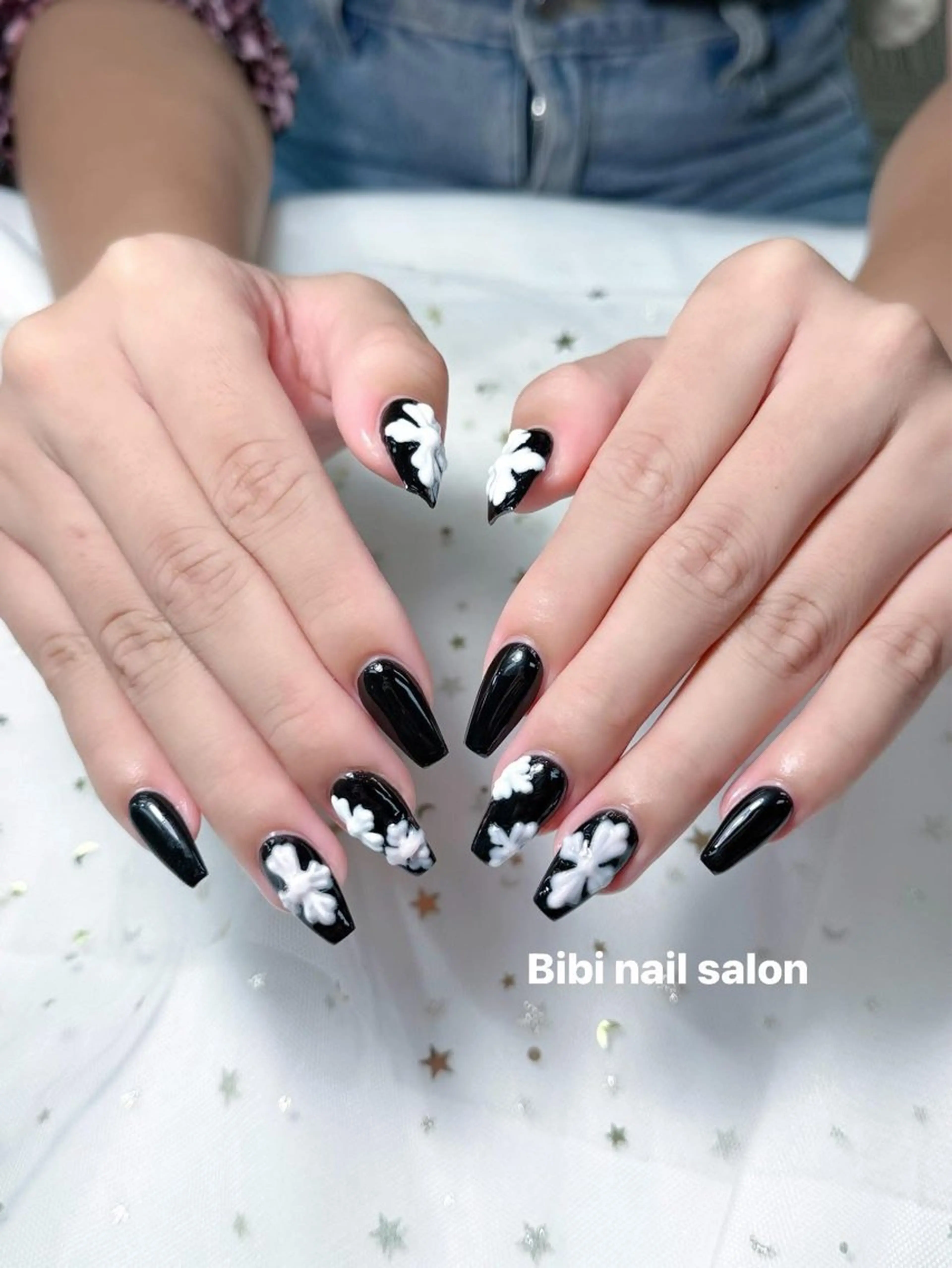 セミロング ハンドネイル Bibi beauty spa Osaka所属・Bibi nail Osakaのネイルデザイン