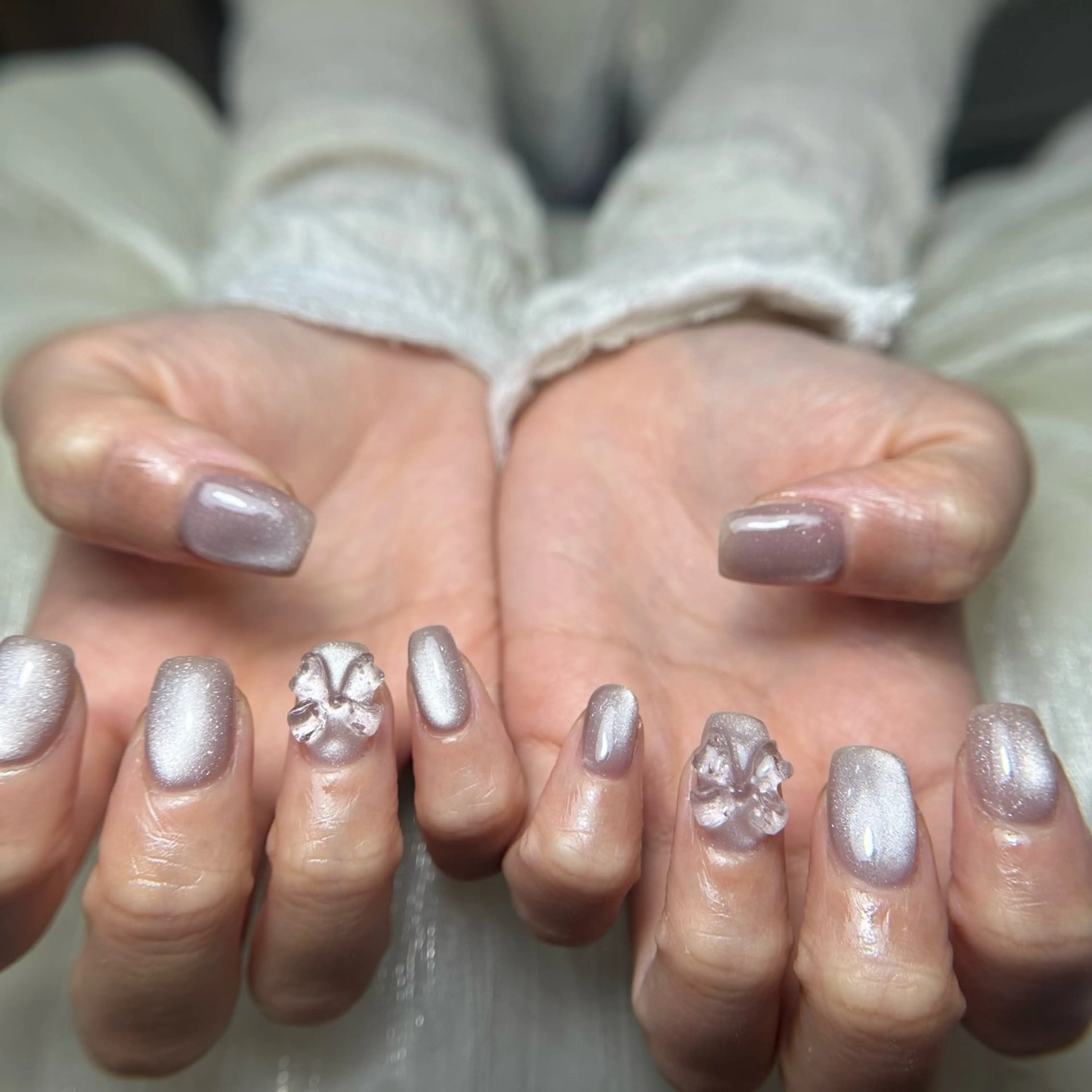 ネイル フレンチネイル グラデーション 韓国ネイル マグネットネイル シンプルネイル ハンドネイル CoMo Nail Studio所属・CoMo Nailのネイルデザイン