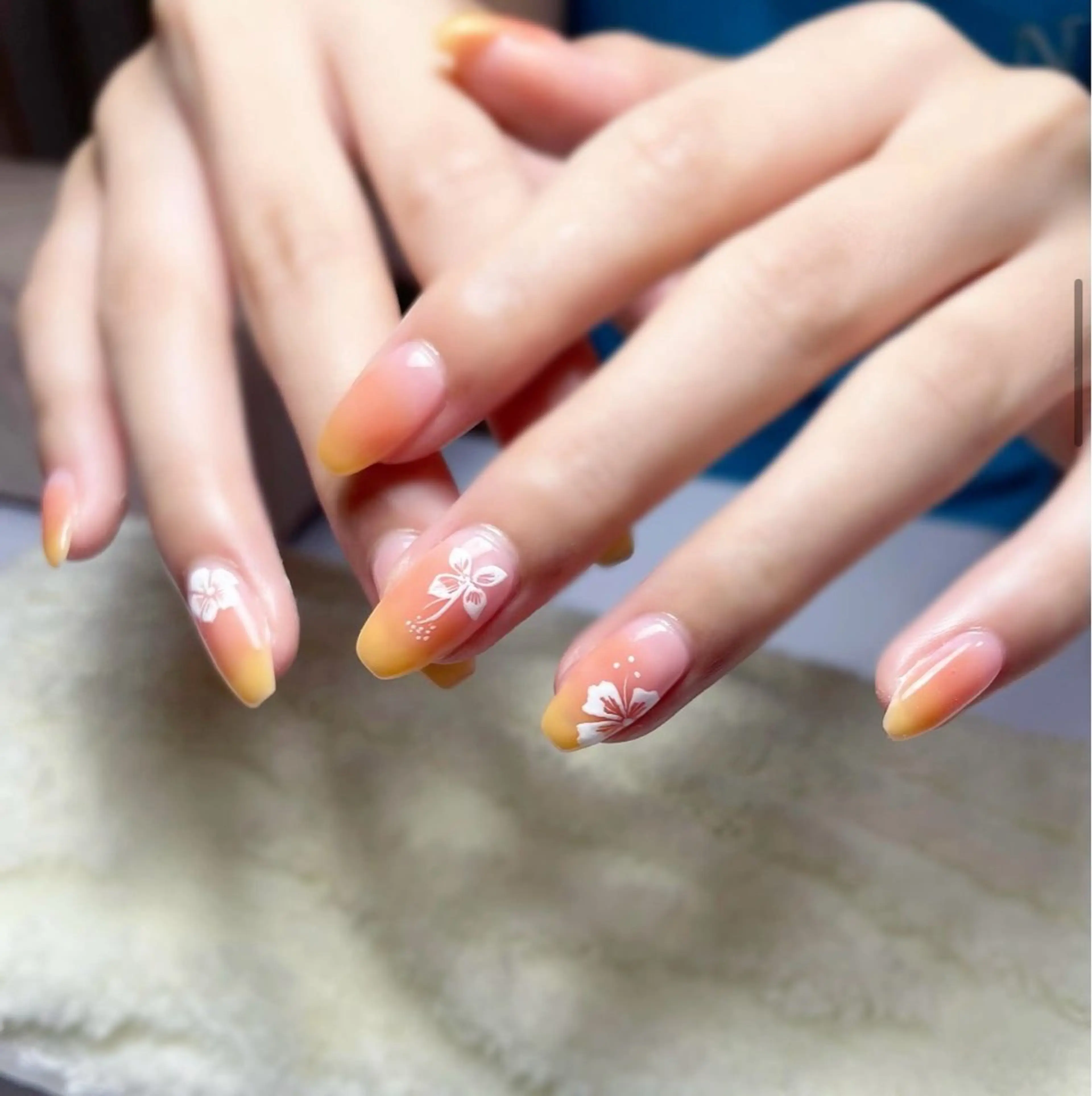ネイル フラワーネイル オレンジ ピンク ハンドネイル Chicchi 加茂宮駅徒歩3分のネイルデザイン