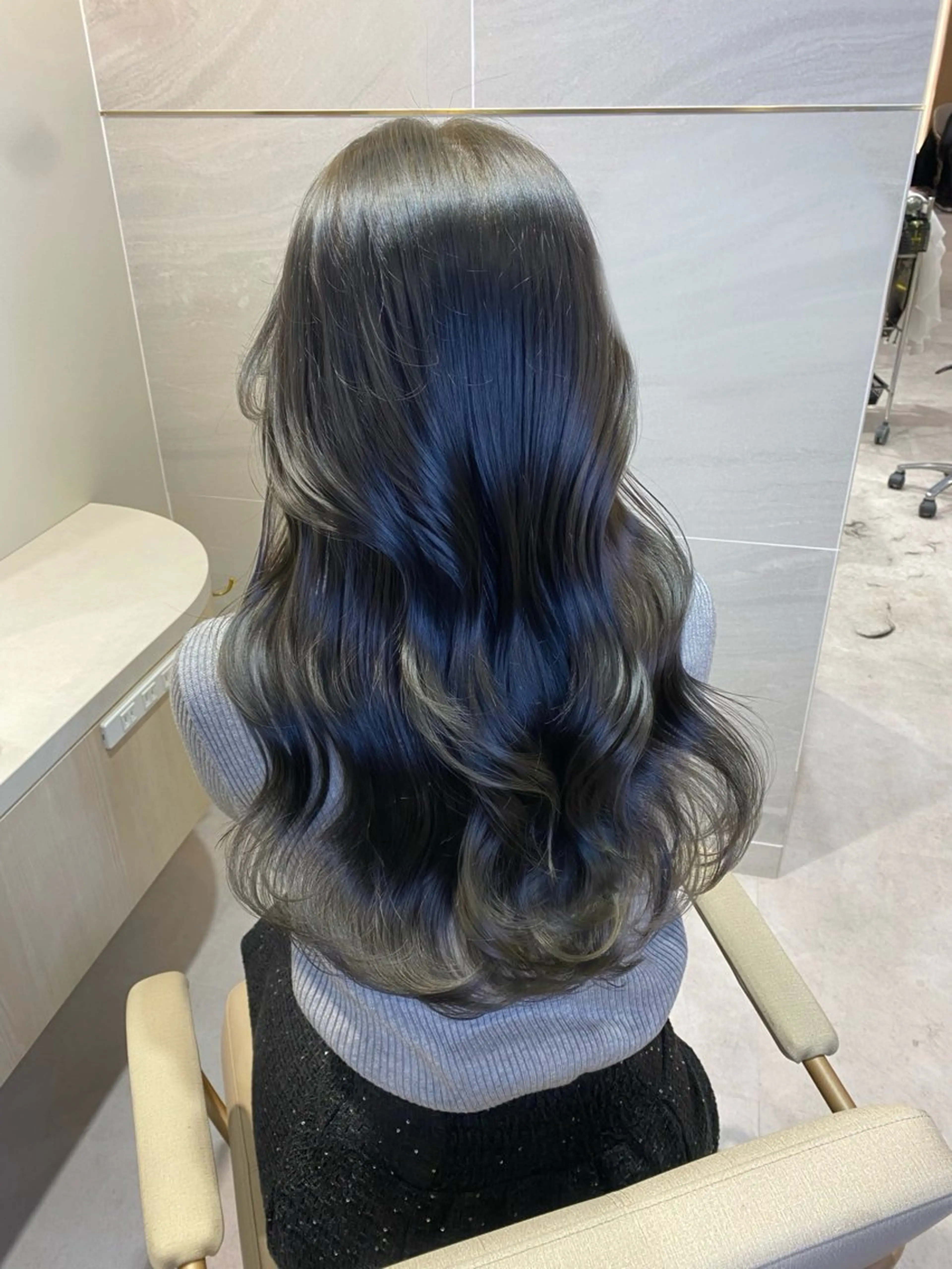 ロング カラー ダークグレー ダークグレージュ グレージュ イルミナカラー 韓国風ヘア カット ヘアカラー トリートメント ブリーチなしダブル カラー🧸🐺陽介のヘアスタイル