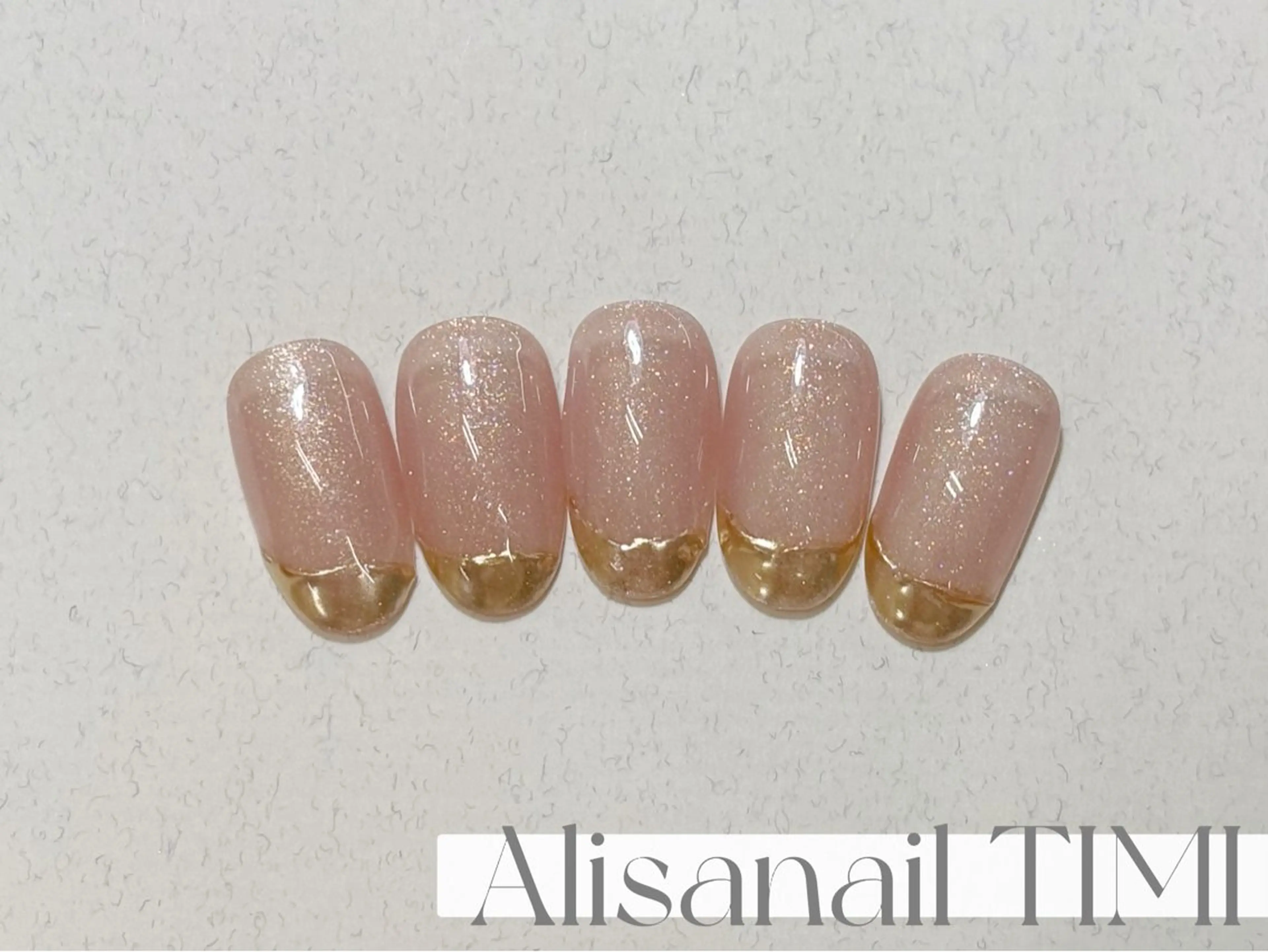 ネイル フレンチネイル ラメ(グリッター) ミラーネイル ワンカラーネイル ハンドネイル Alisa nail Timiのネイルデザイン