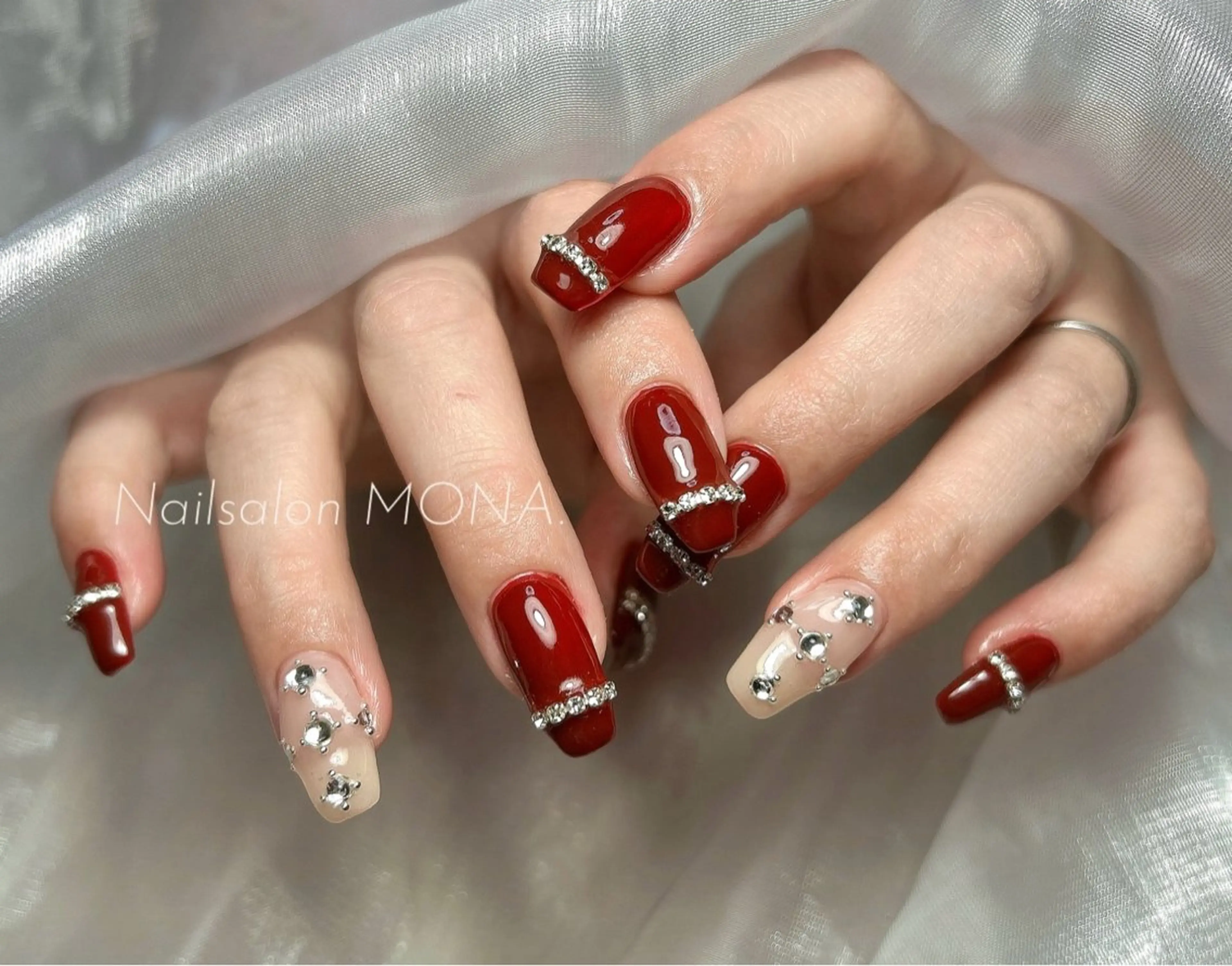 ネイル ボルドー ストーンネイル フットネイル Nailsalon MONA.のネイルデザイン