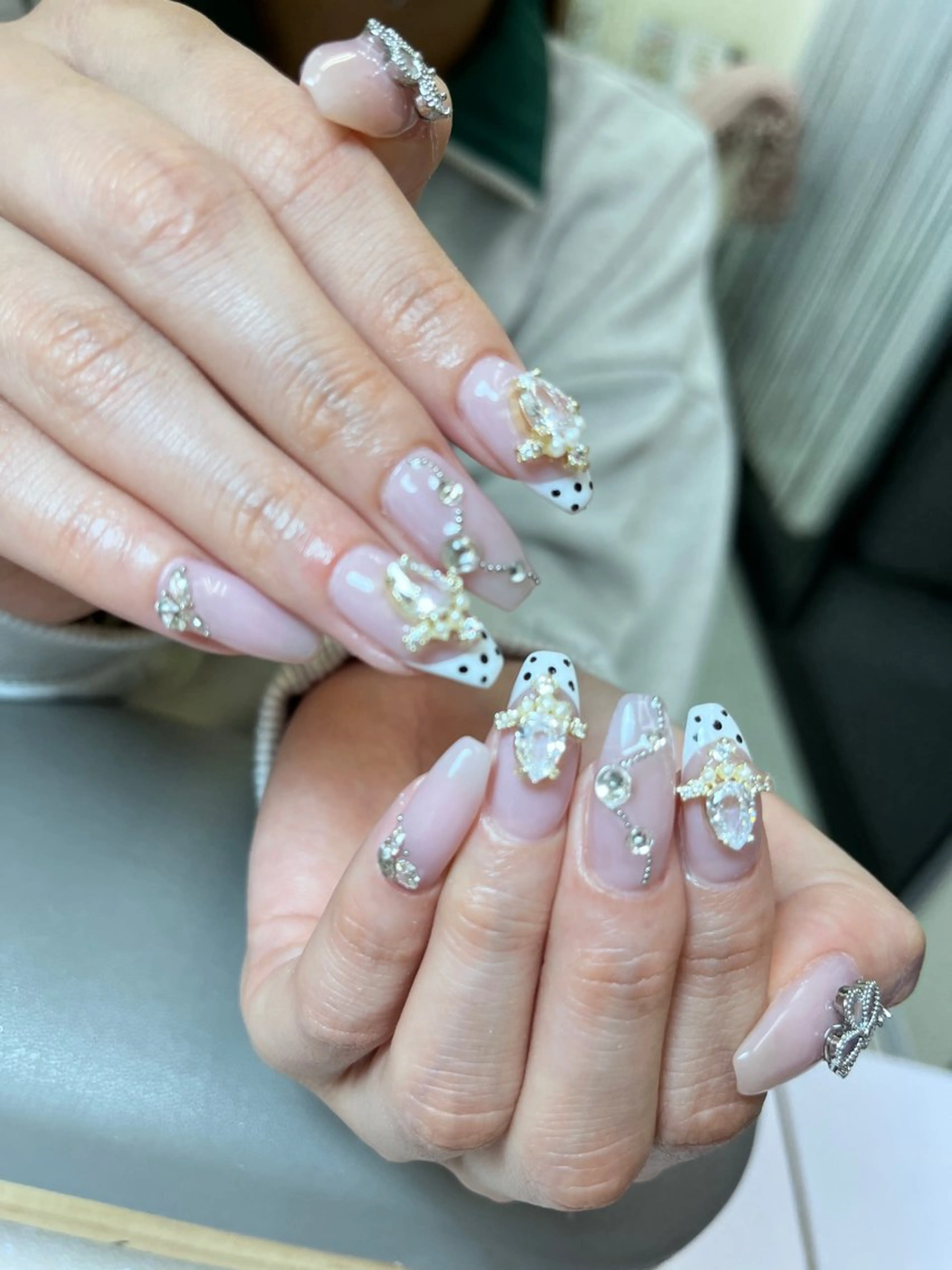 ネイル Flowerネイルサロン所属・. yukiのネイルデザイン