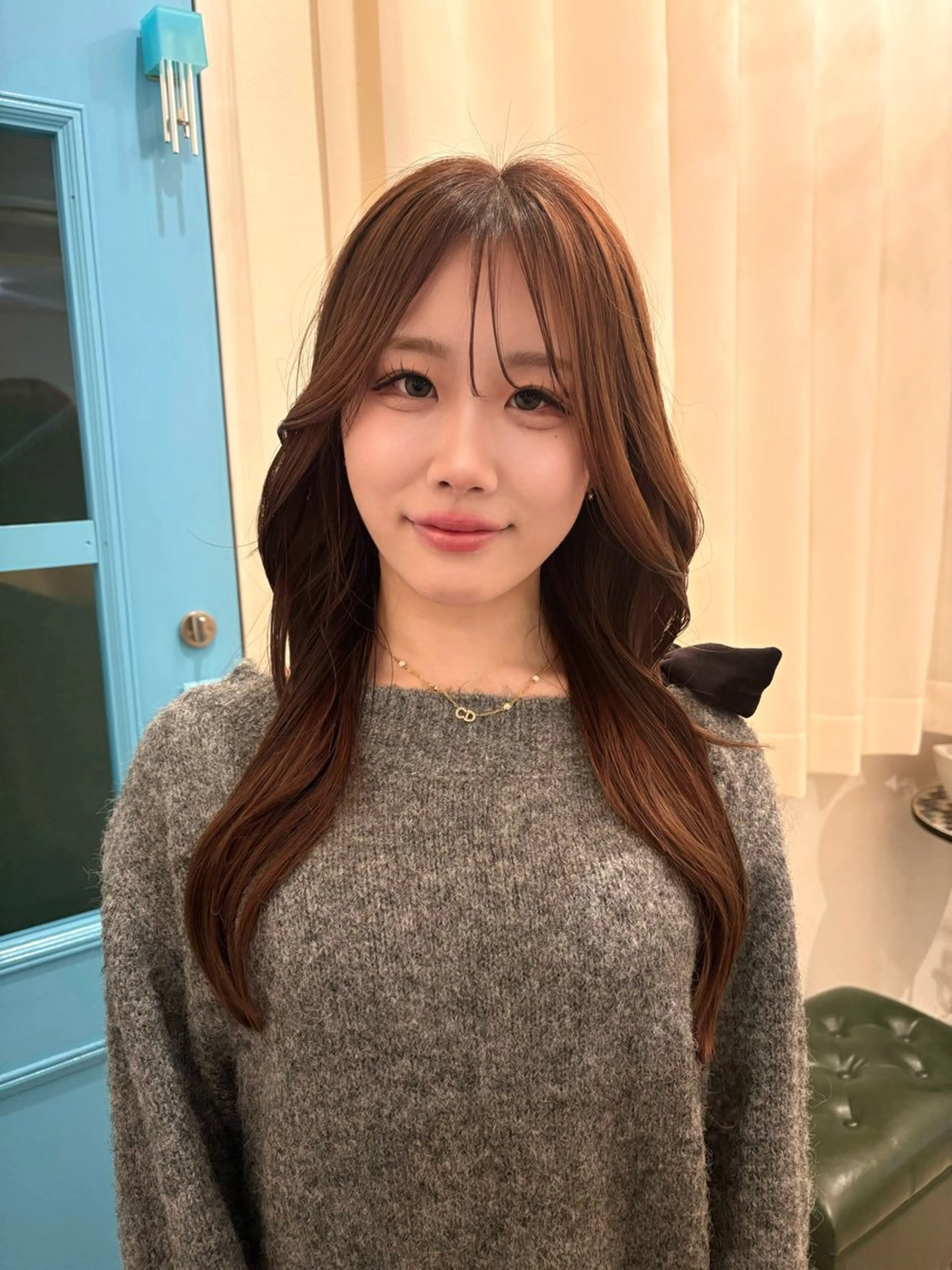 ロング カラー ベージュカラー カット ヘアカラー トリートメント 透明感/韓国風 HIRARIのヘアスタイル