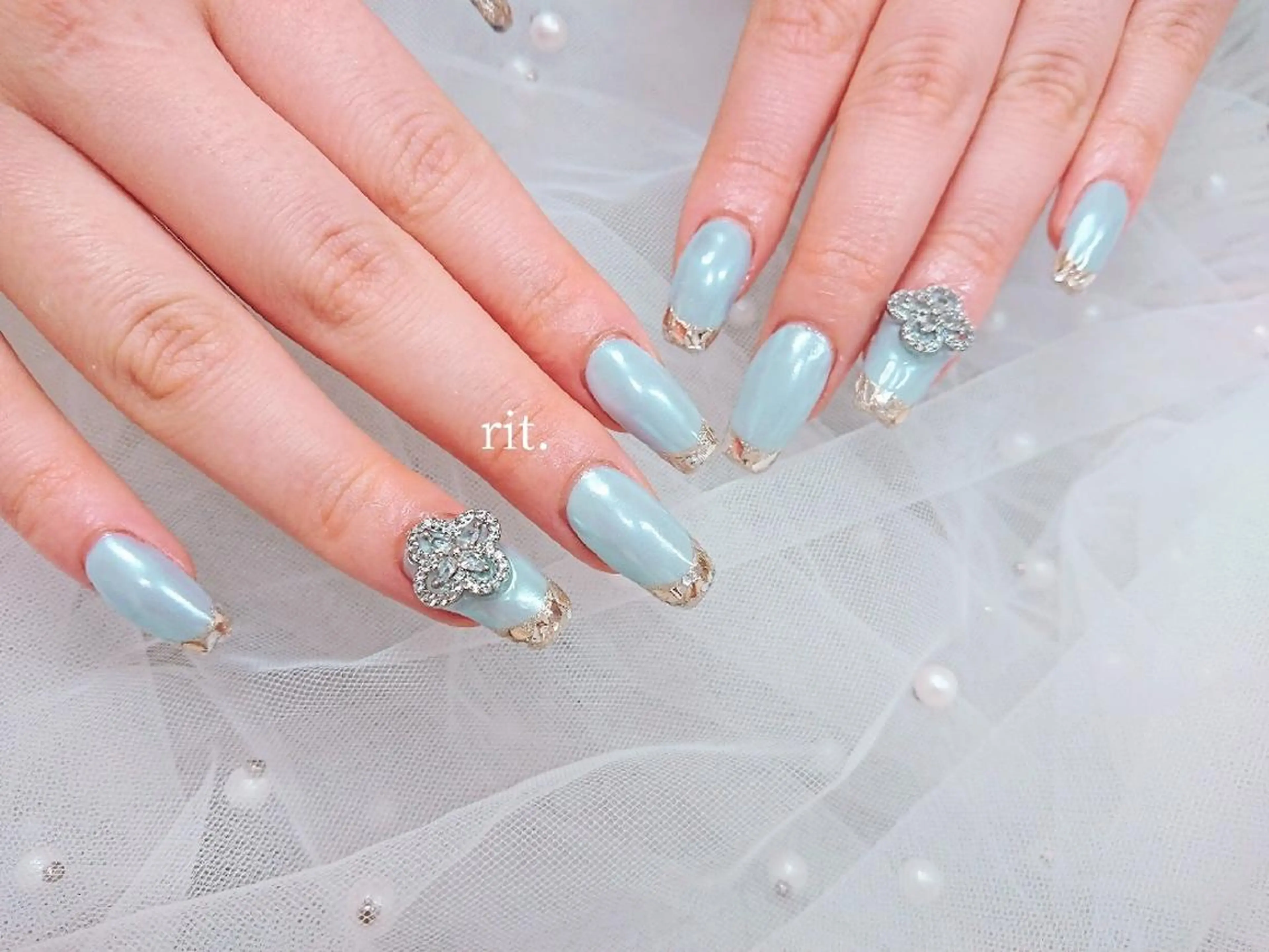 ネイル オーロラネイル フレンチネイル ガラスフレンチ ミラーネイル ハンドネイル rit. _リットのネイルデザイン