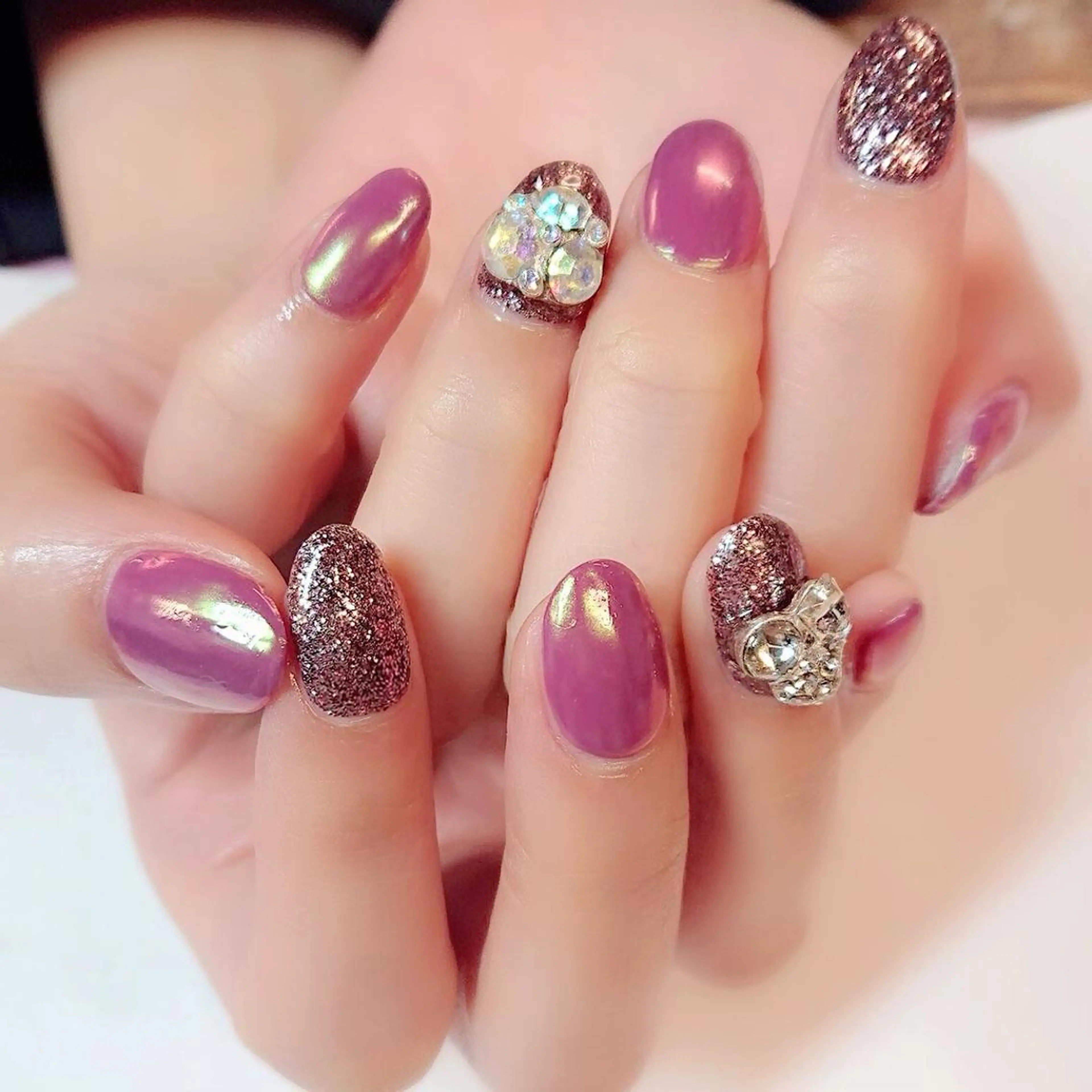 ネイル オーロラネイル ピンク ハンドネイル ハンドケア 🦋AYNIL🦋 ナチュラル専門店♥️のネイルデザイン