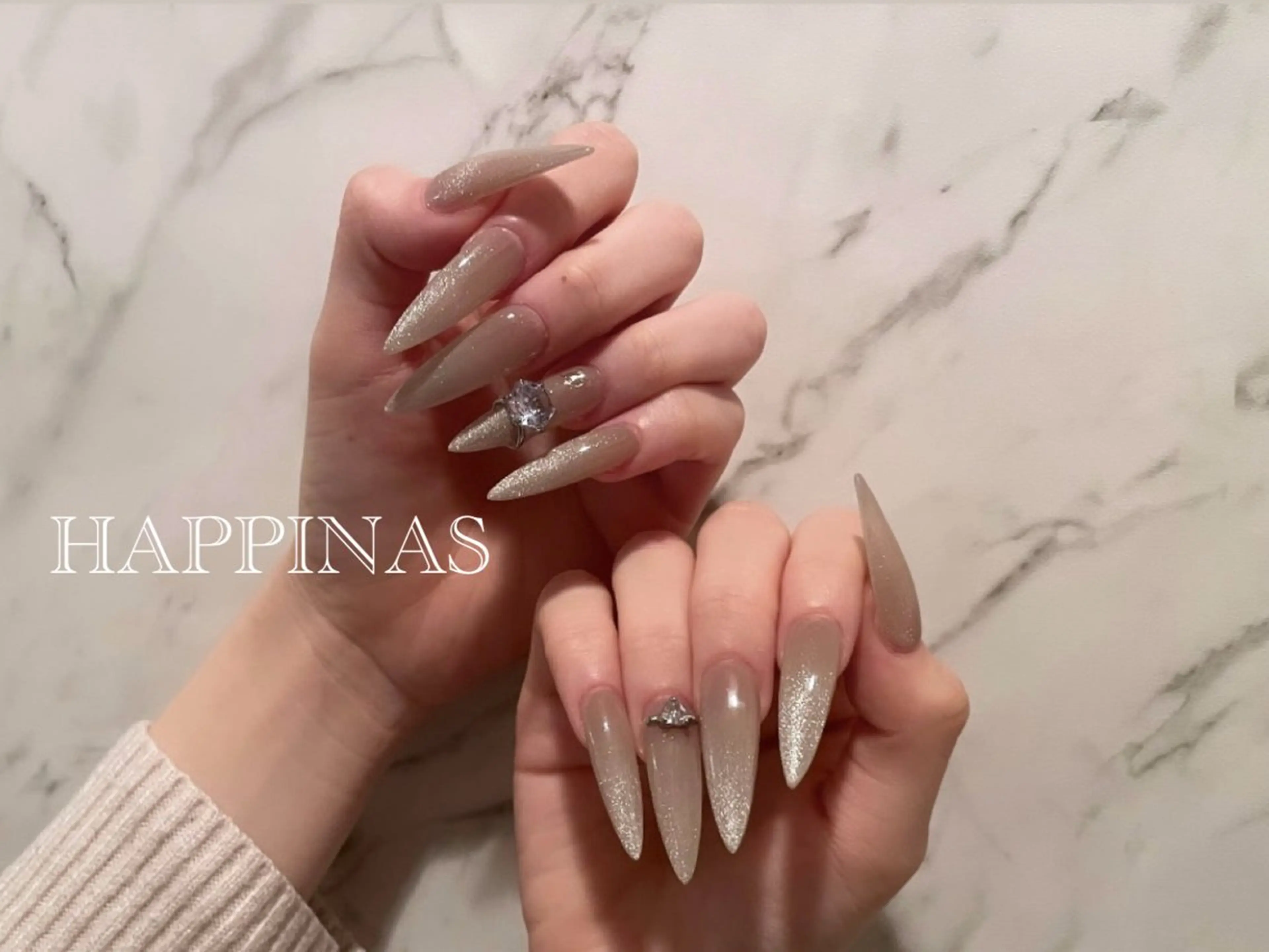 ネイル キラキラネイル ロングネイル マグネットネイル スカルプネイル シンプルネイル HAPPINAS COCONAのネイルデザイン