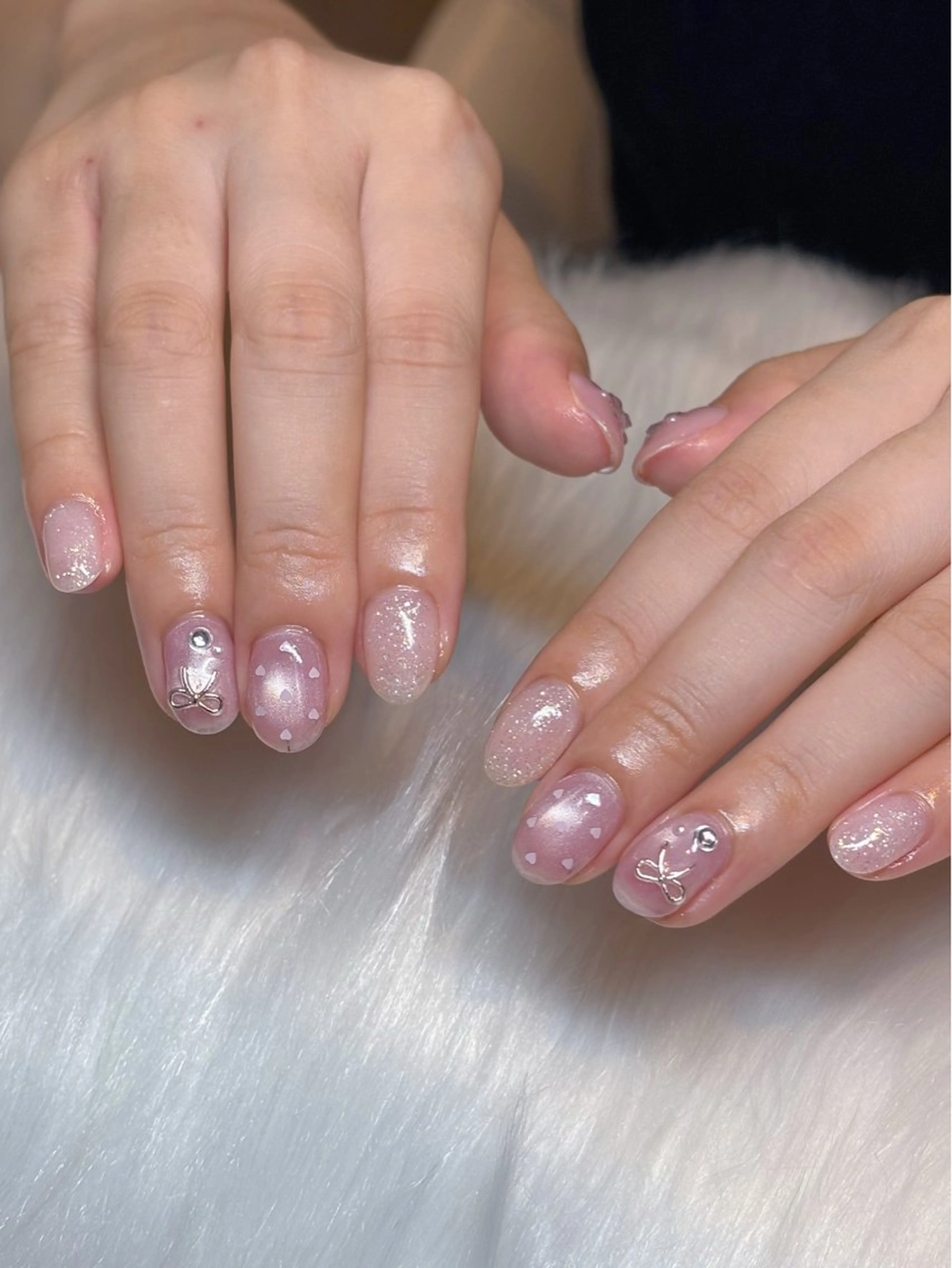 ネイル キラキラネイル 韓国ネイル ワンホンネイル ハンドネイル peach nail ayakaのネイルデザイン