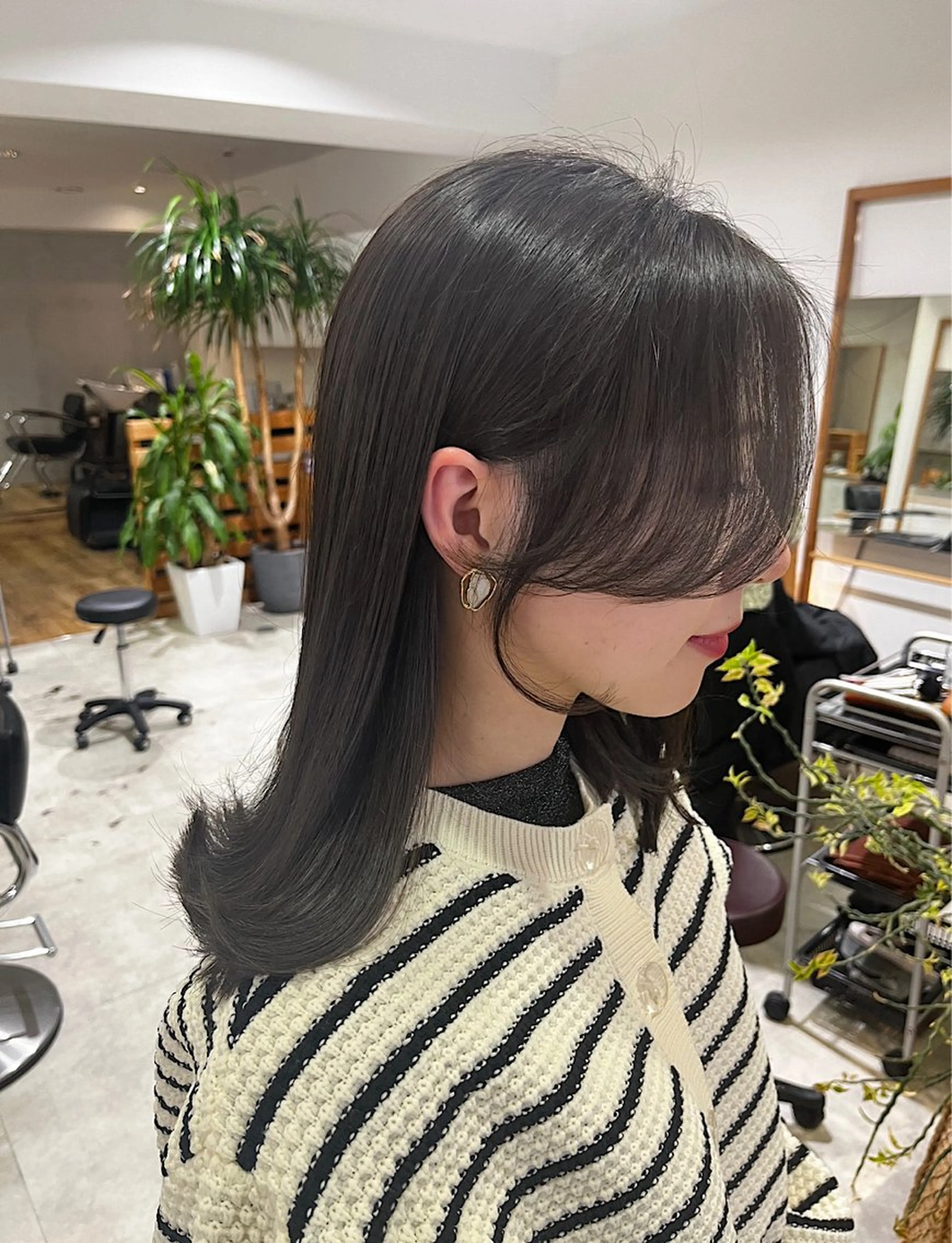 ミディアム カット ヘアカラー トリートメント hoNua. 栄/透明感カラーのヘアスタイル