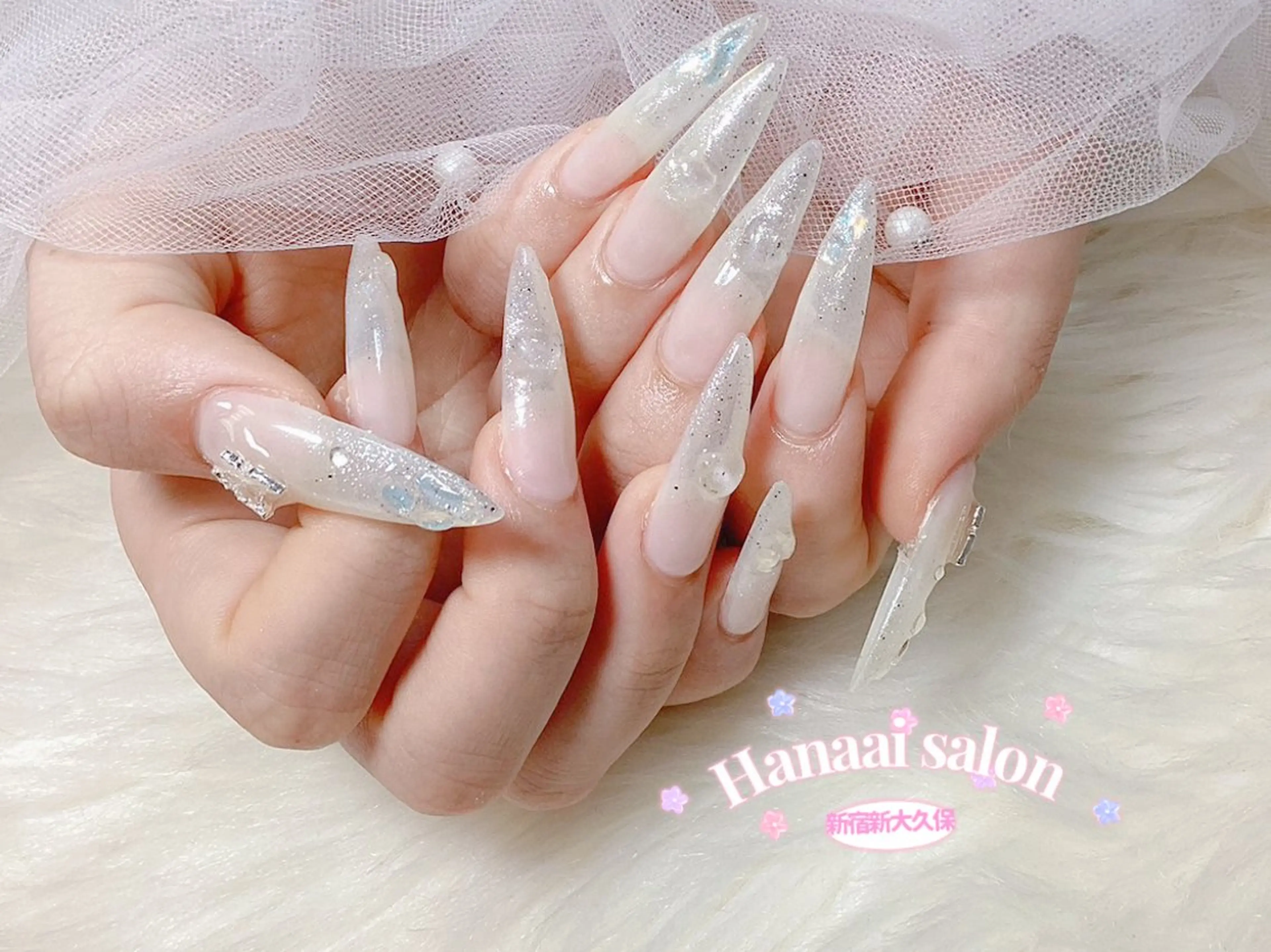 ロング ハンドネイル Hanaai Salon新宿店のネイルデザイン