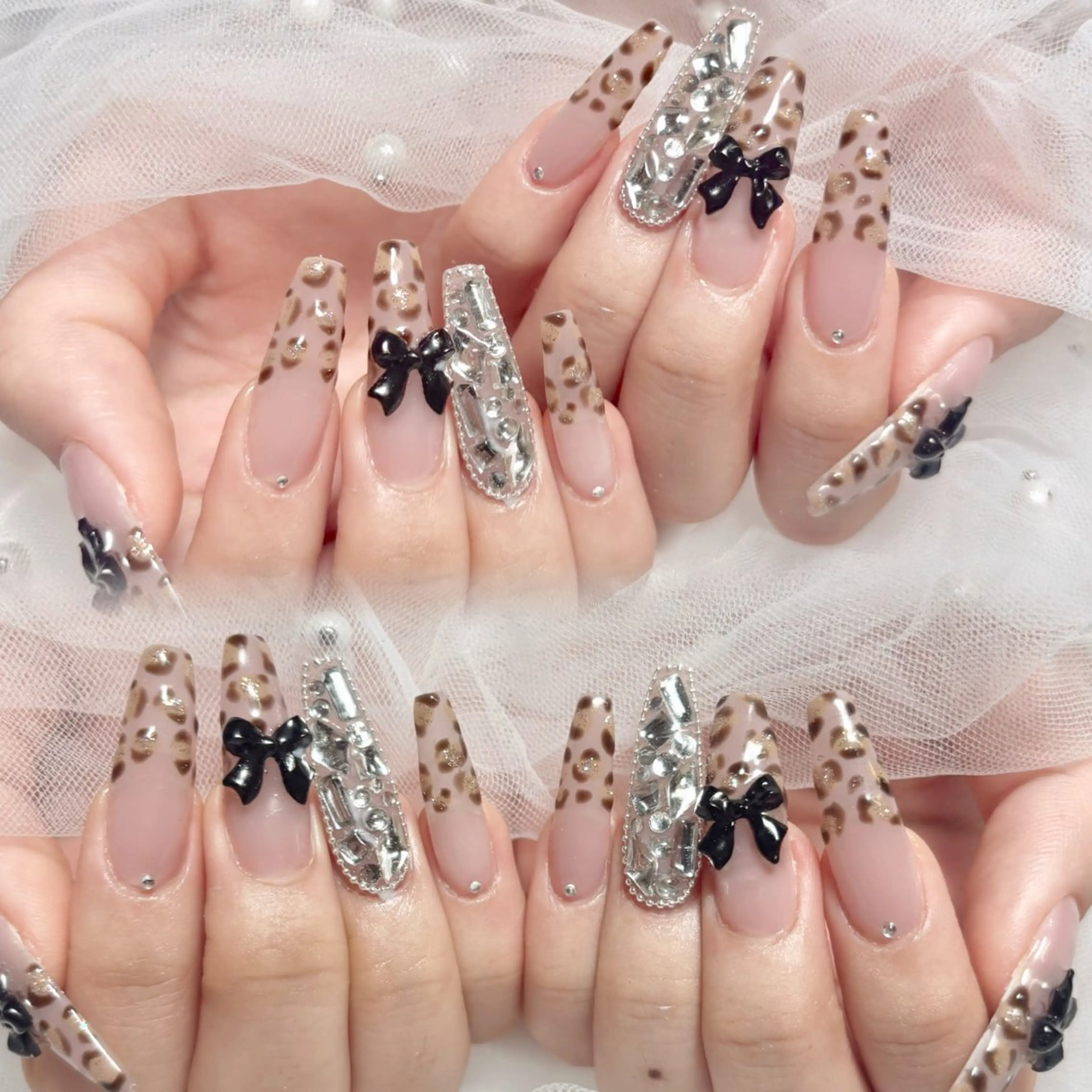 ネイル ハンドネイル 🎀藤沢ガーリーネイ ル/長さ出し🎀のネイルデザイン