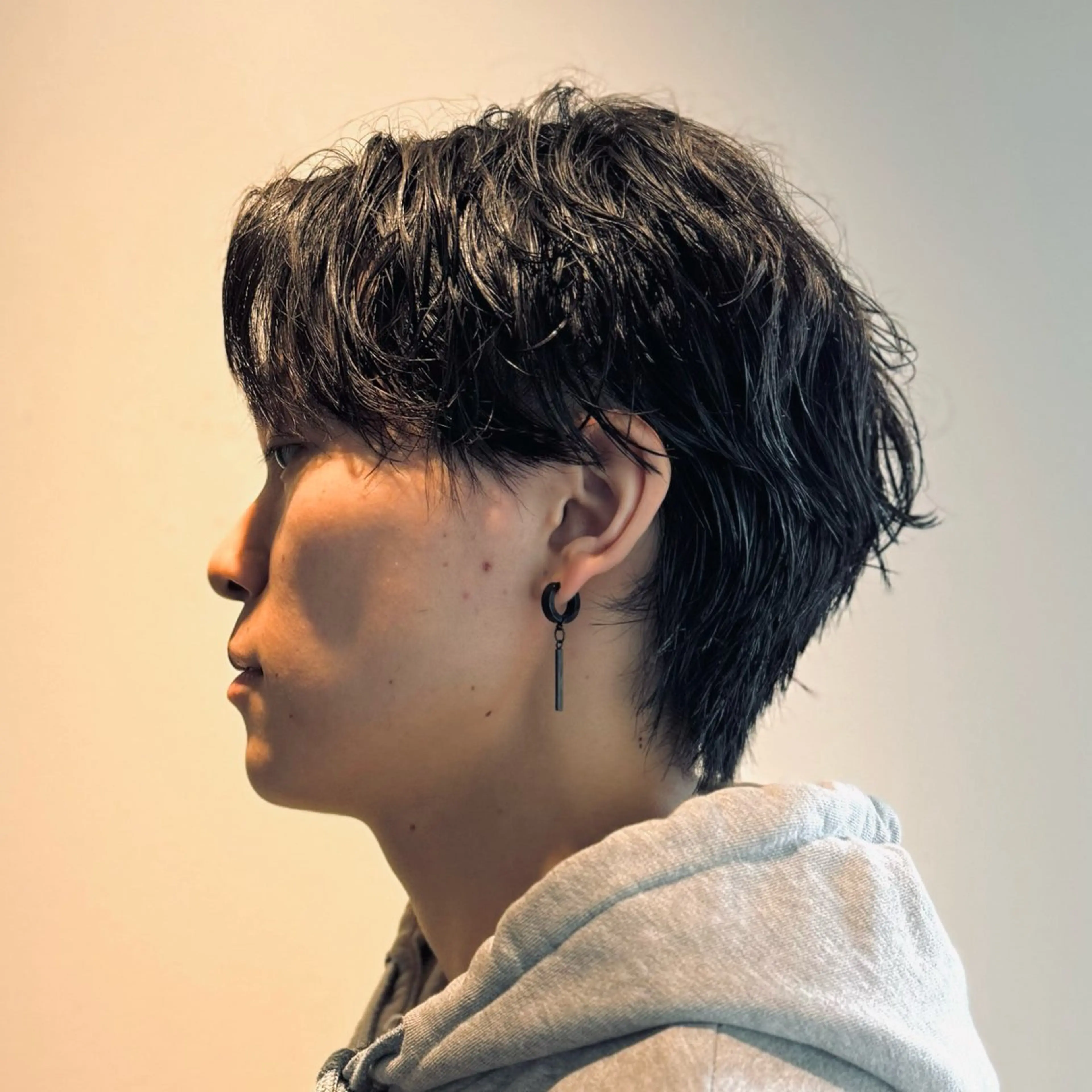 パーマ メンズ センターパート メンズパーマ 刈り上げ ニュアンスパーマ カット パーマ スパイキーショート 大人パーマ 丸山のヘアスタイル