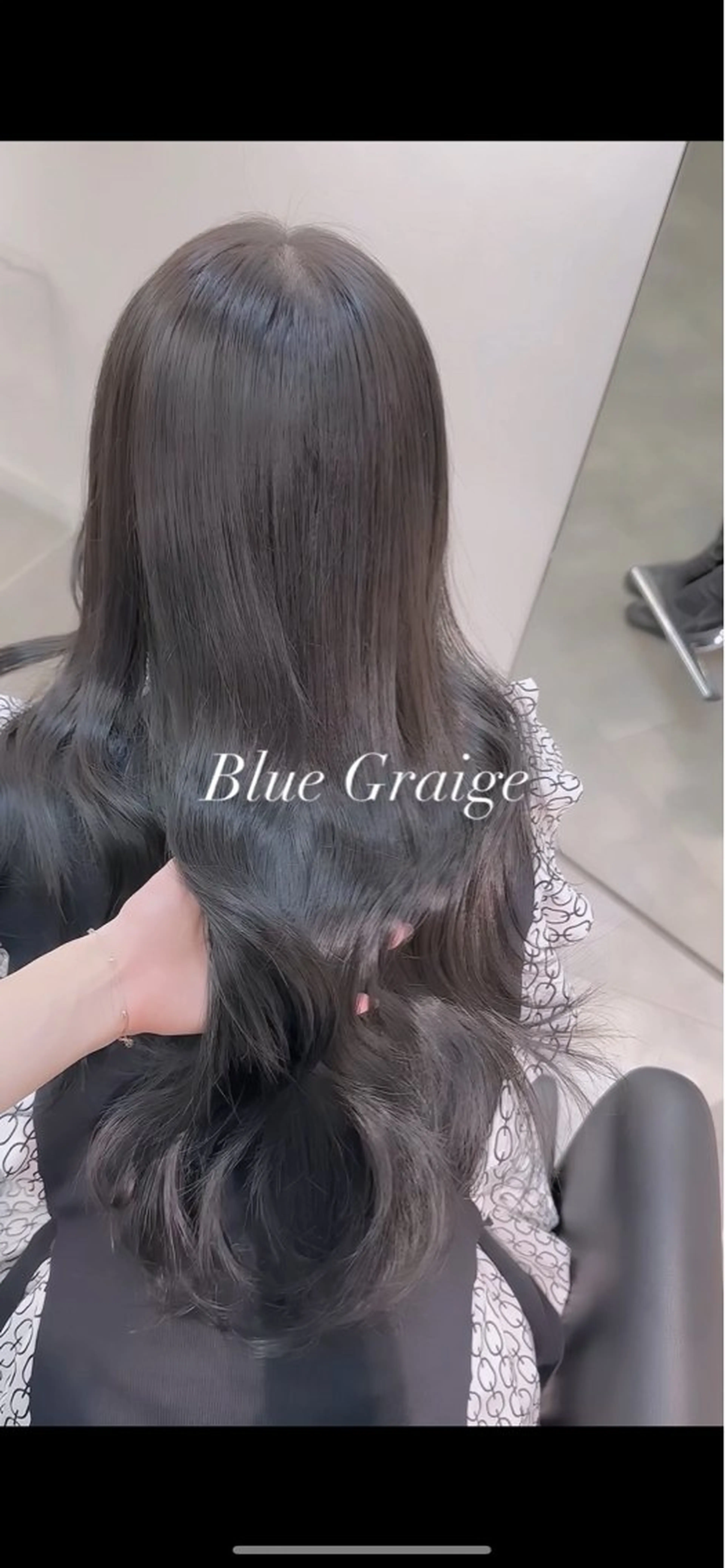 ロング 𝑦𝑢𝑟𝑖𝑎 MIRAのヘアスタイル