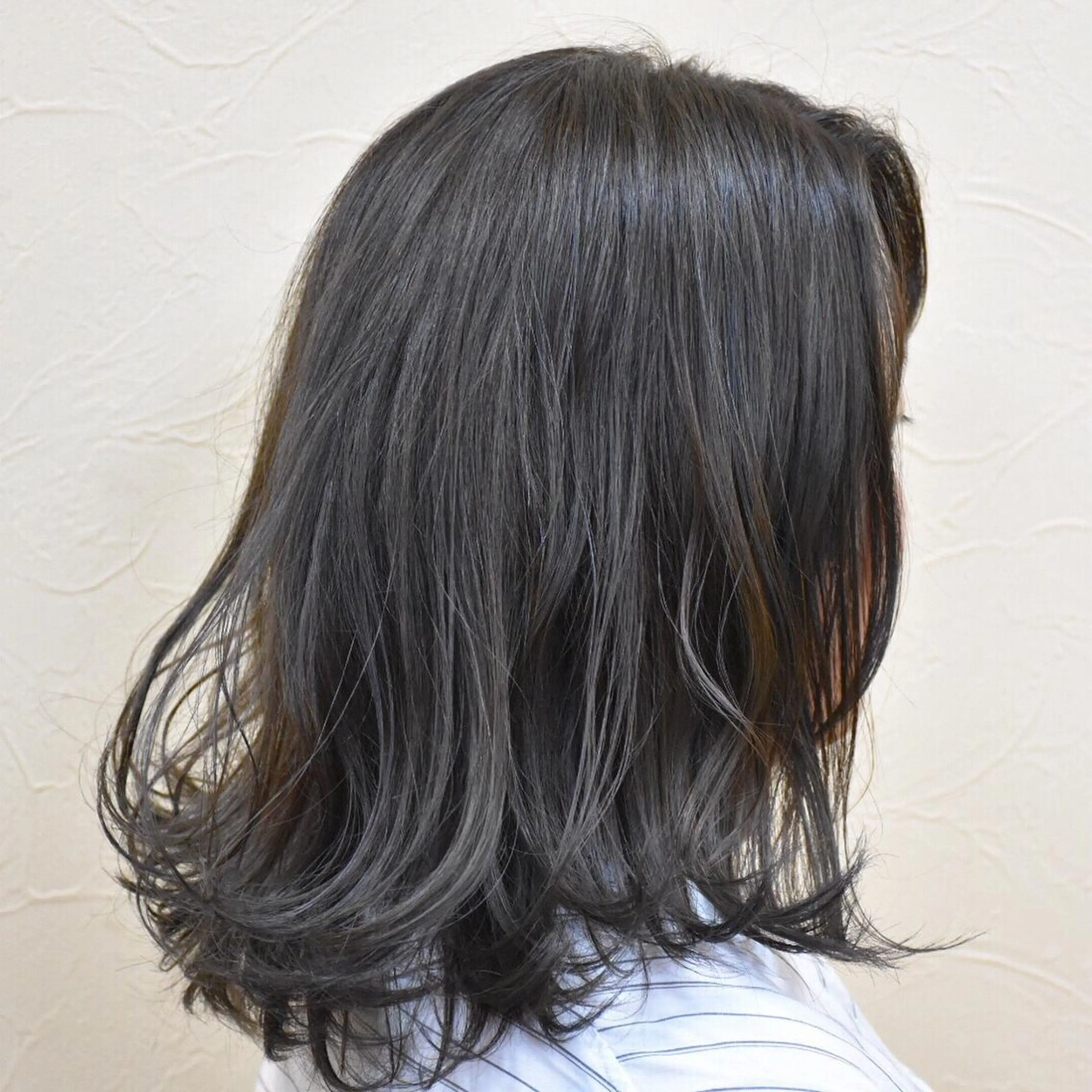 ミディアム カラー 透明感カラー グレージュ ハイライトカラー ハイライト 4-rest garden （フォーレストガーデン）所属・金井 直樹のヘアスタイル