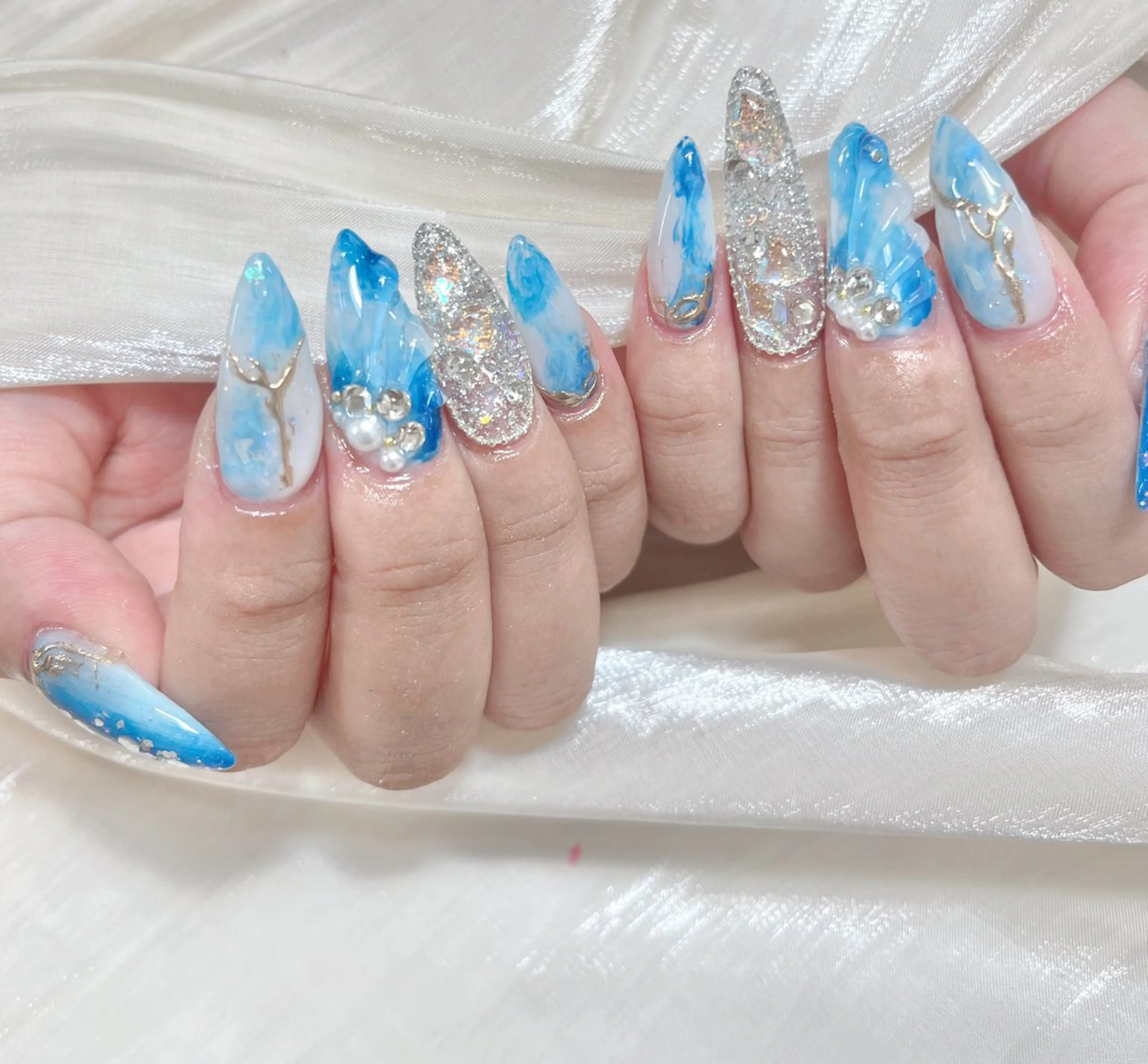 ジェルオフ無料💕スカルプ長さだし持ち込みデザインパーツつけ放題150分    長さだし自爪裏1cmまでの写真