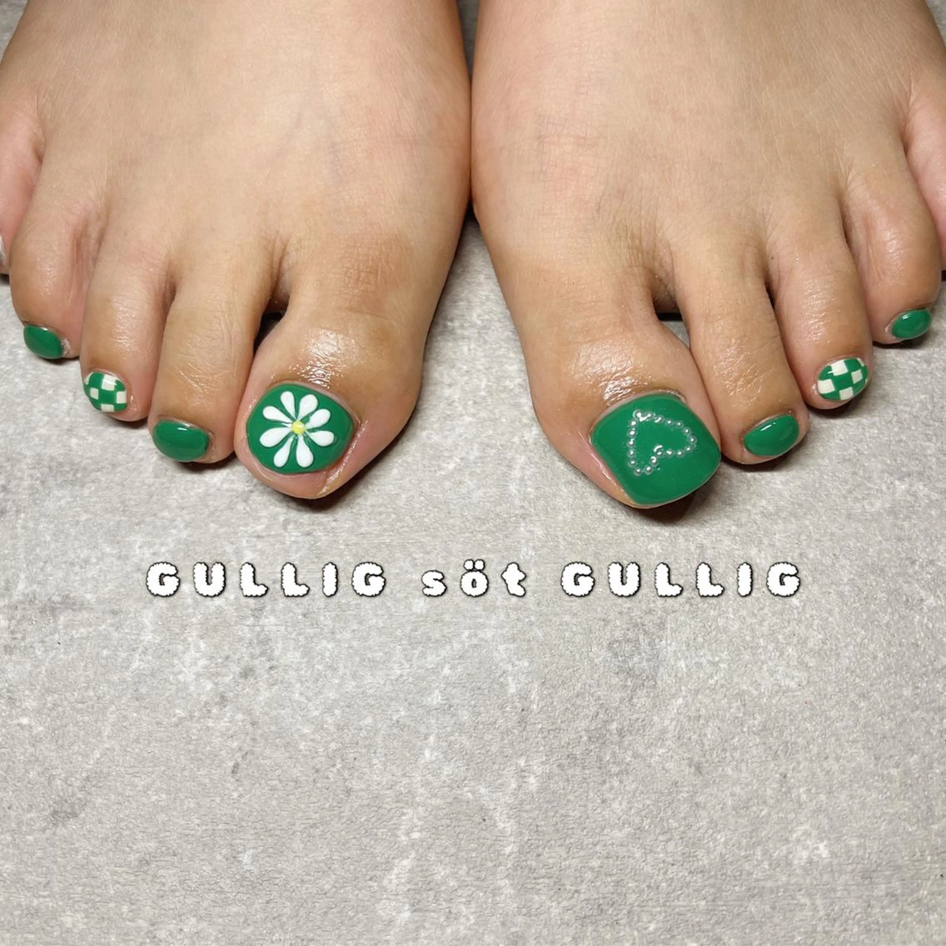 ネイル GULLIG söt GULLIGのネイルデザイン