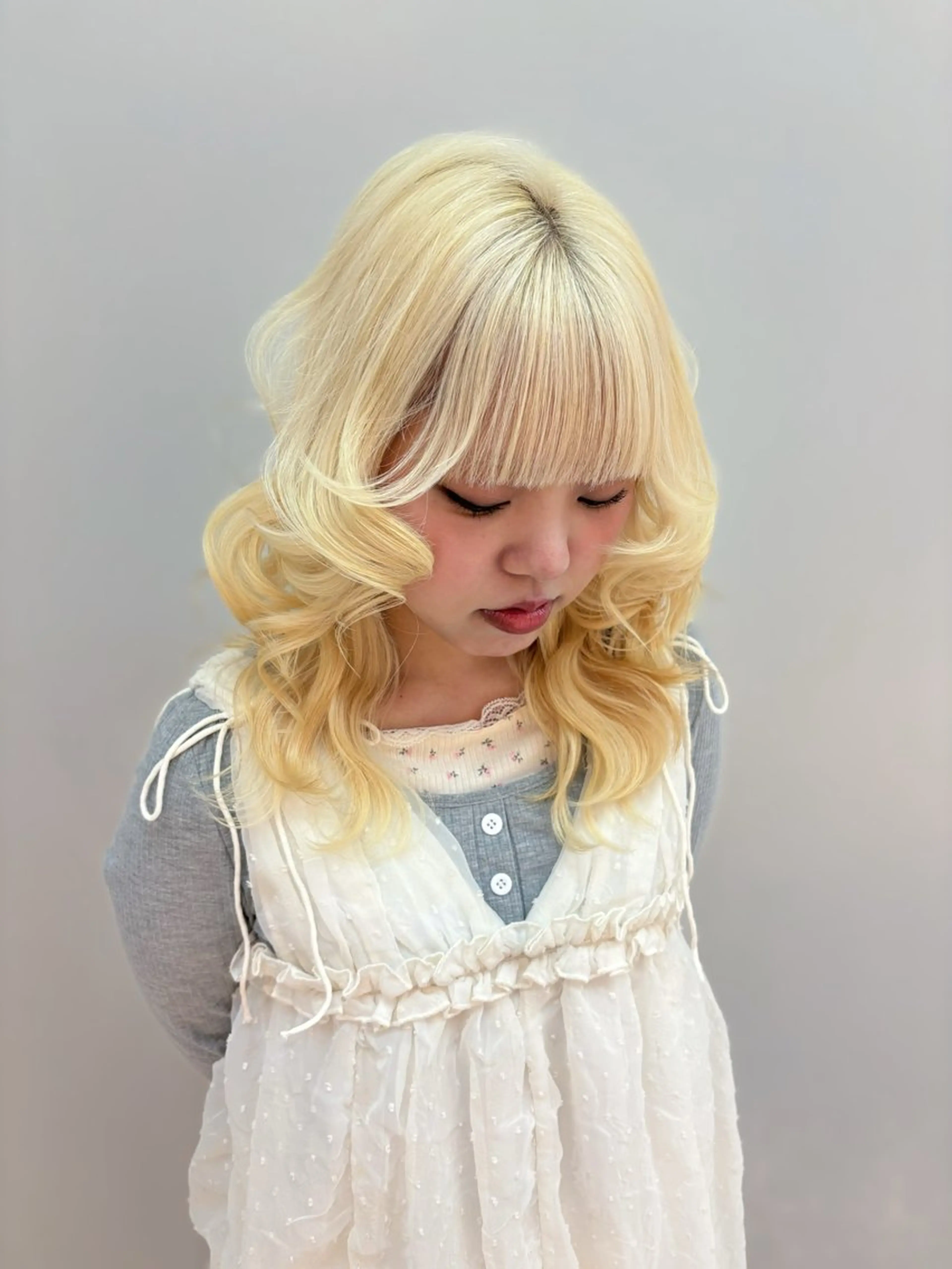 ロング カラー 抜きっぱなしブロンド ブロンド ヘアカラー enne栄店 fukaのヘアスタイル