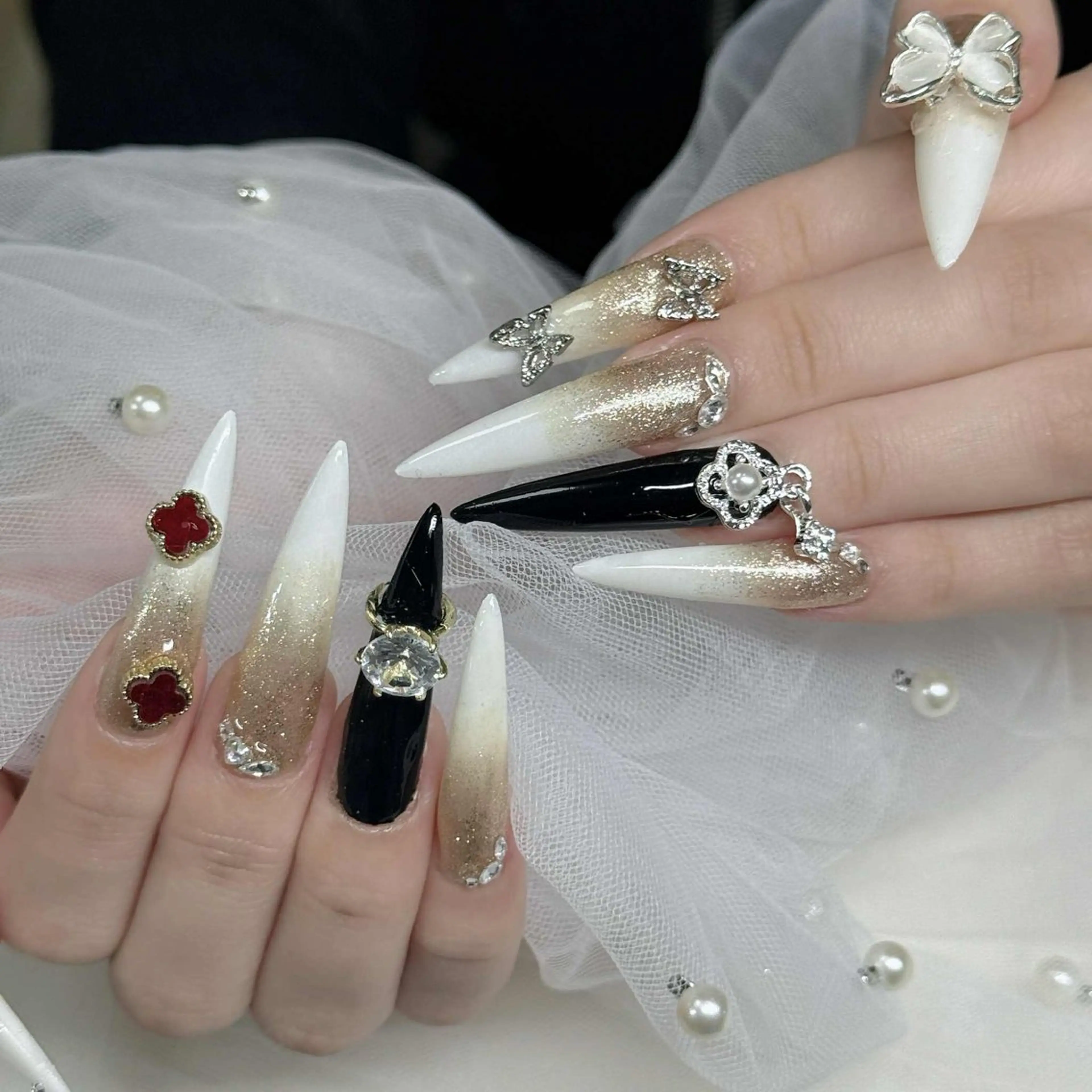 ネイル フットネイル フレンチネイル グラデーション 韓国ネイル ロングネイル ハンドネイル Hani Nail Salonのネイルデザイン