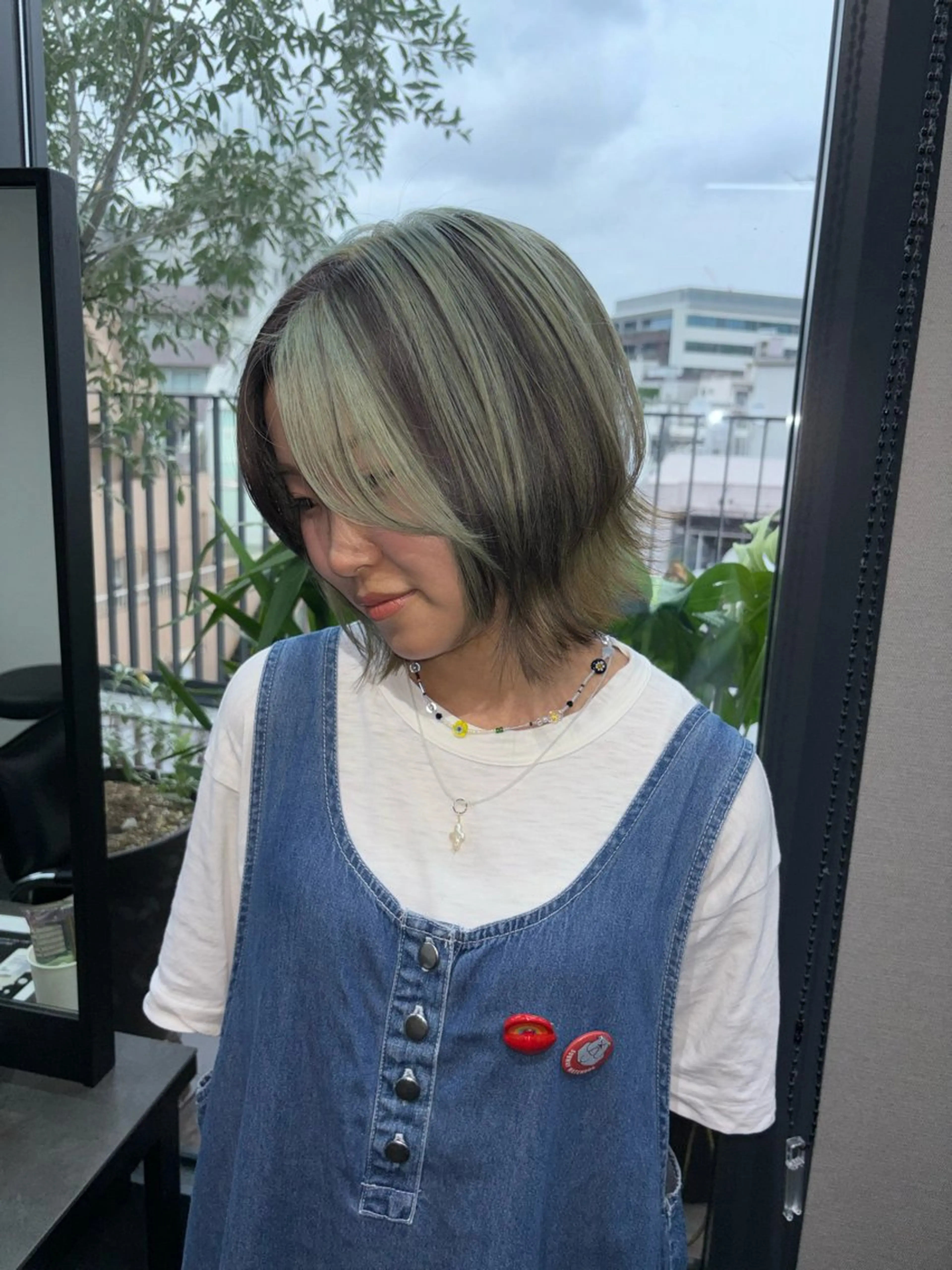 ショート カラー ミリ/原宿/ハイ トーンカラー💫のヘアスタイル