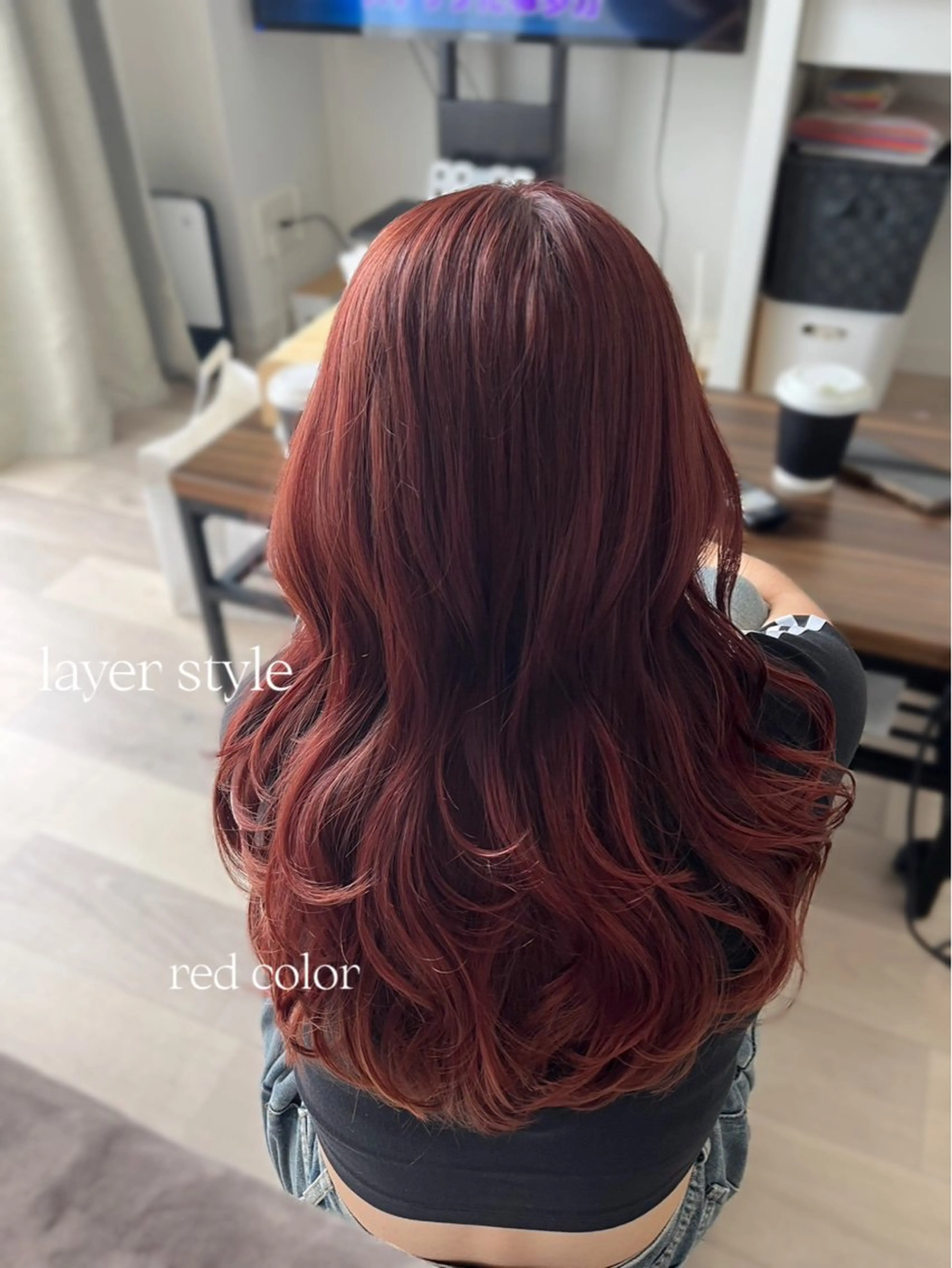 ロング カラー ロングレイヤー ボルドーカラー レイヤーカット ロング hair&make salon vajra（バサラ）所属・外国人風ヘア🦋 小岩来望のヘアスタイル
