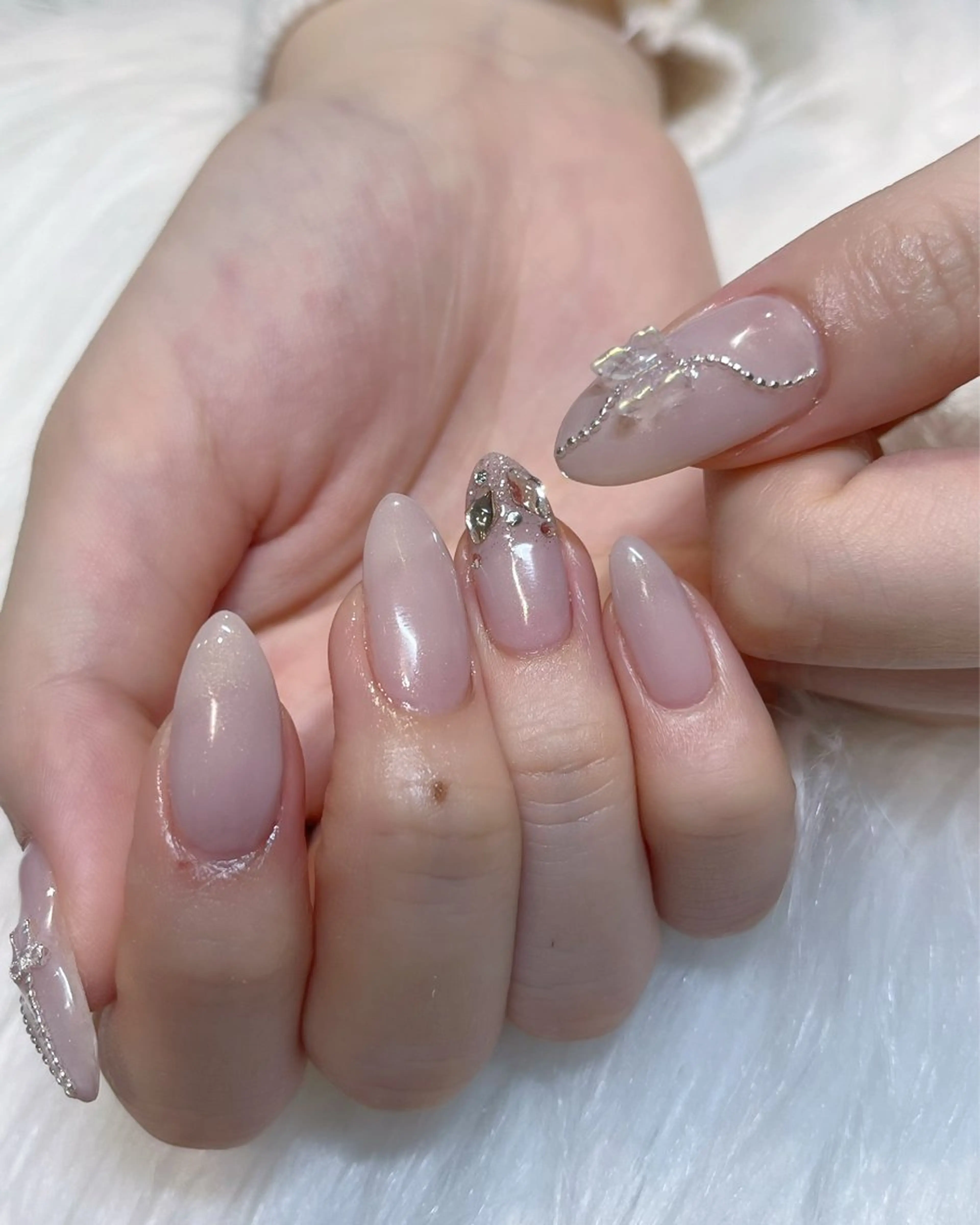 ネイル アートネイル ガーリー 韓国ネイル 持ち込み ワンホンネイル ハンドネイル KOKONA 🎀のネイルデザイン